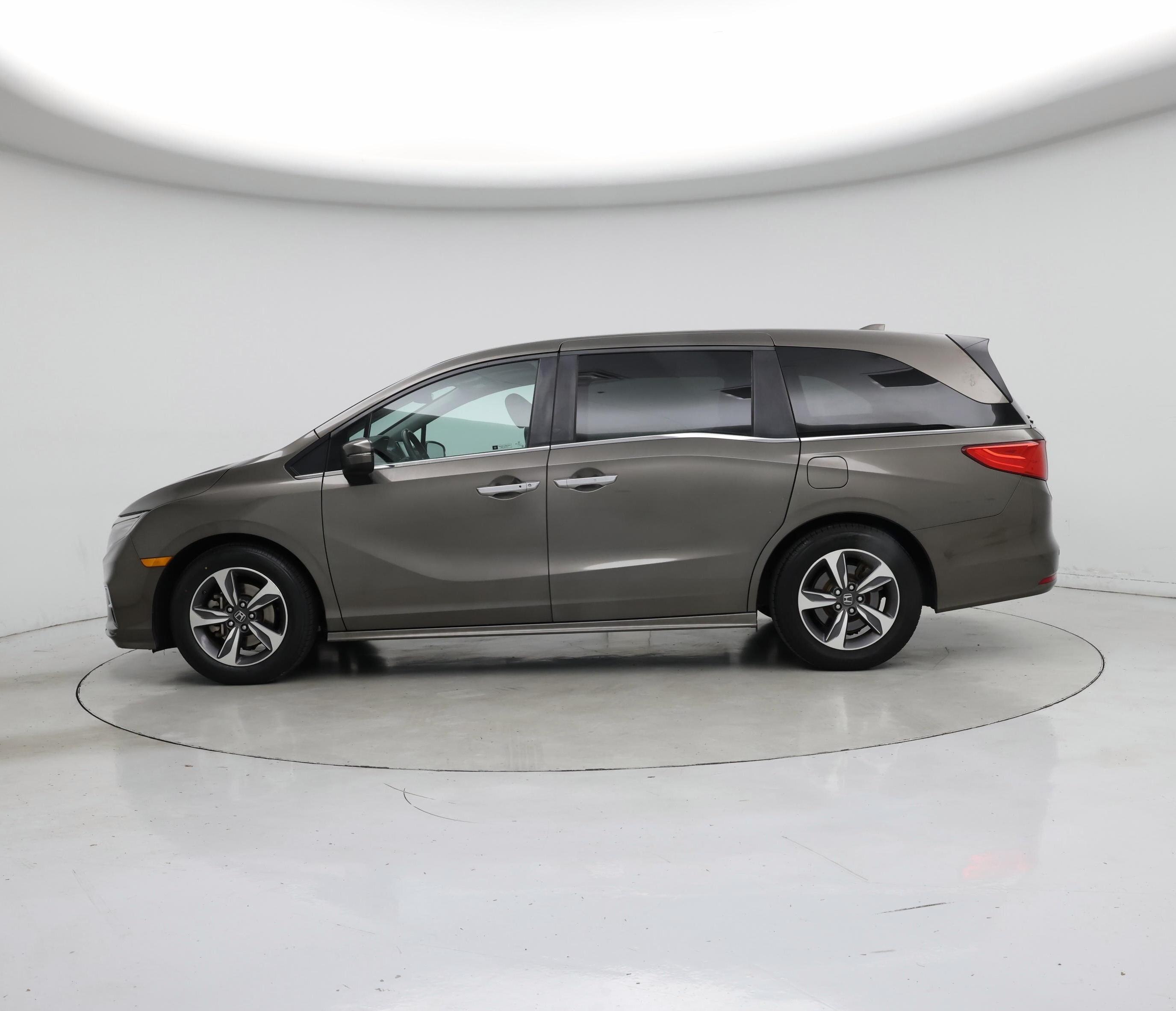 Thumbnail: 2018 Honda Odyssey - 3