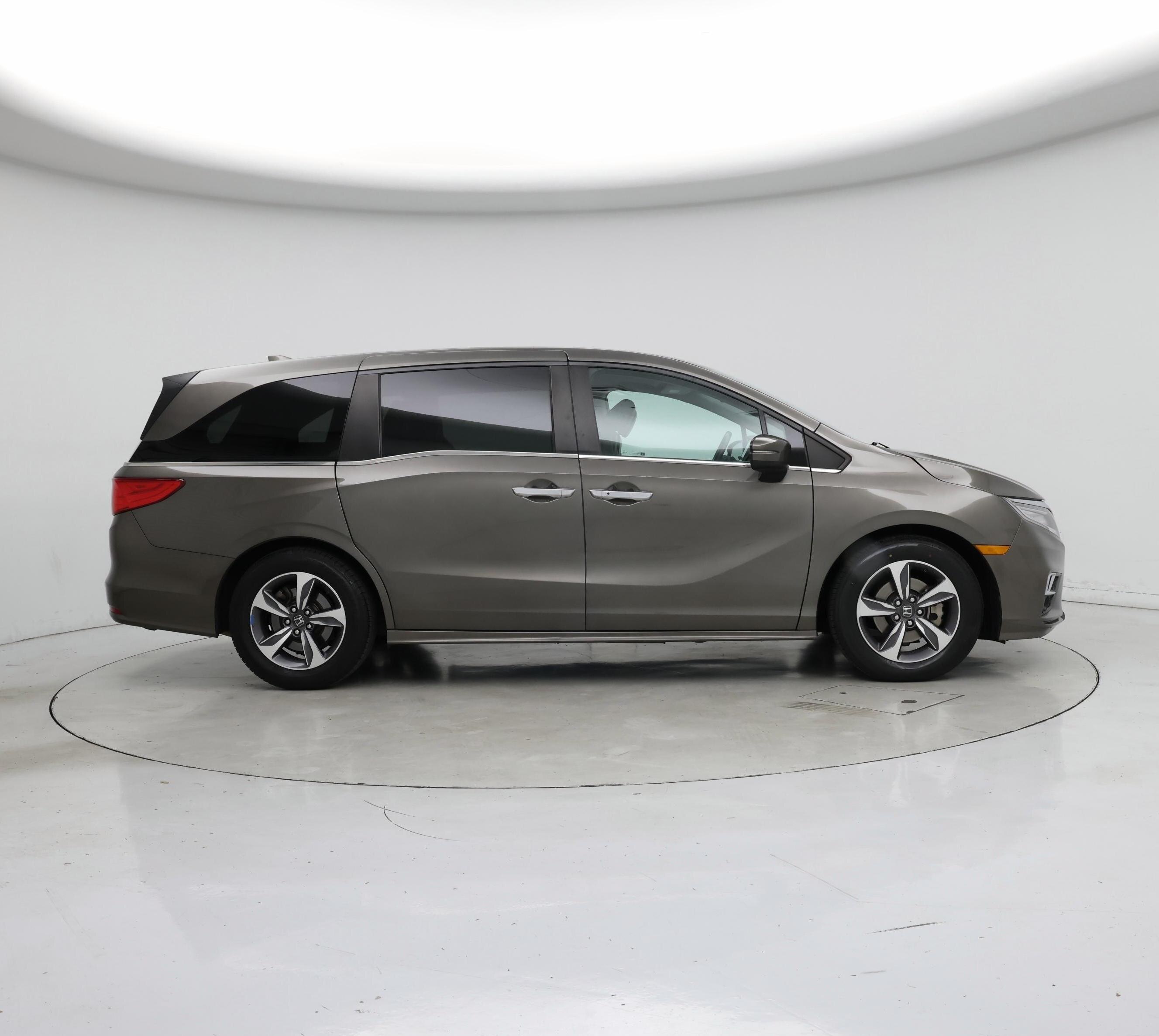 Thumbnail: 2018 Honda Odyssey - 7