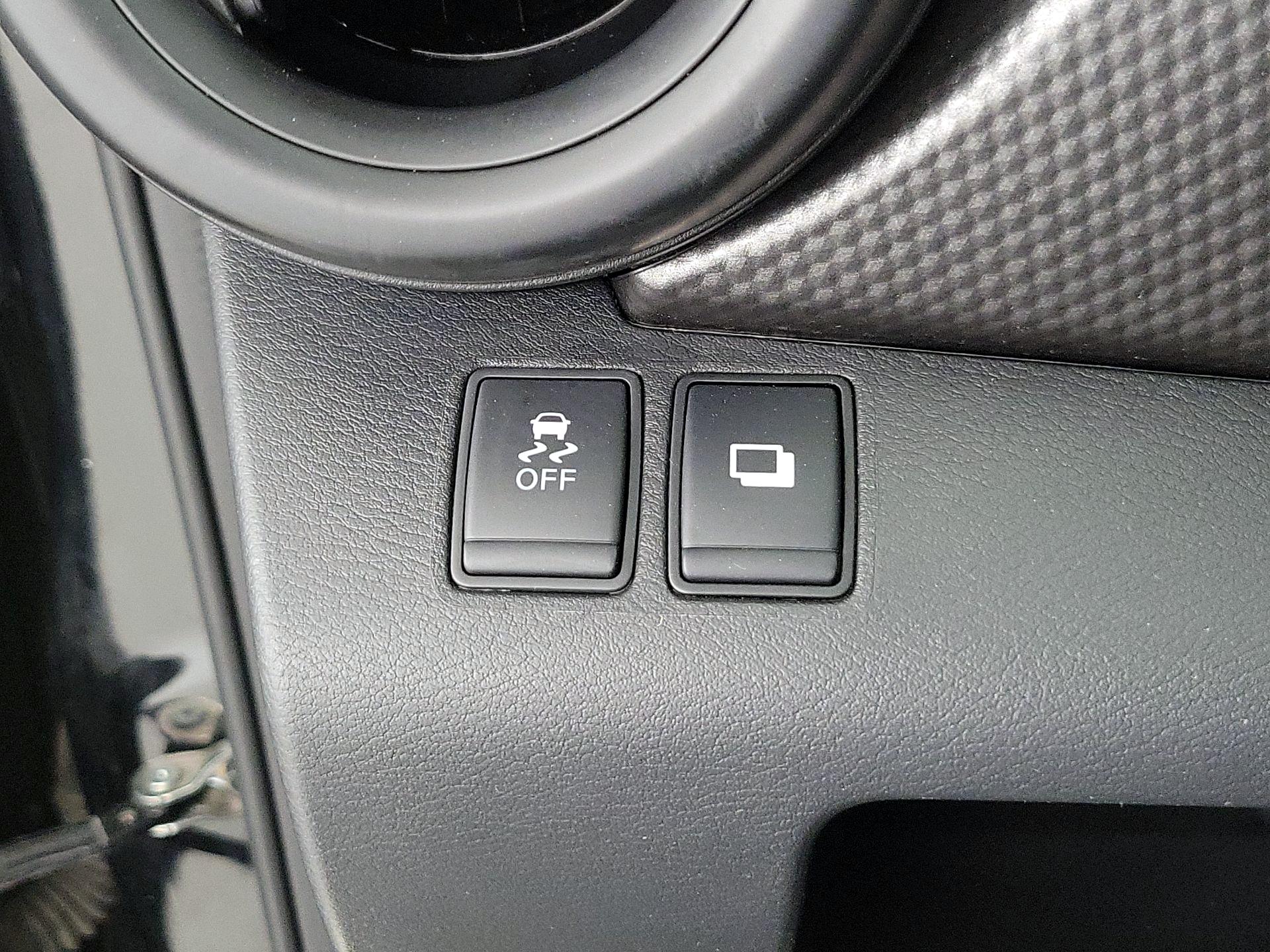 Thumbnail: 2019 Nissan Kicks - 13