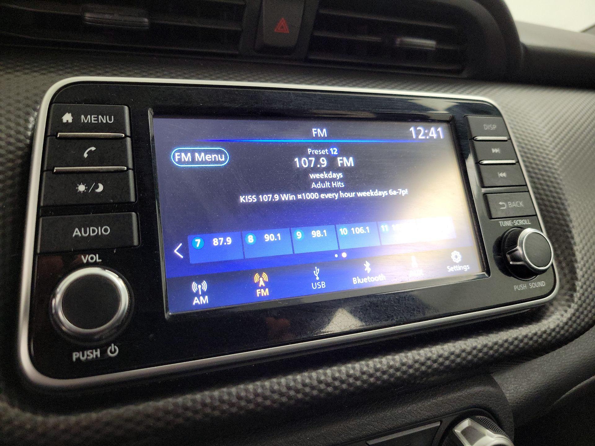 Thumbnail: 2019 Nissan Kicks - 15