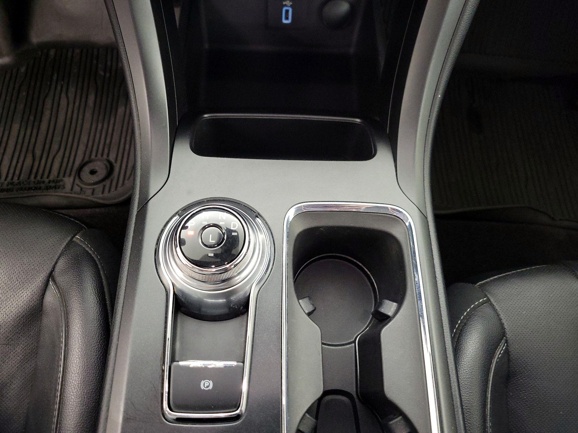 Thumbnail: 2017 Ford Fusion - 18