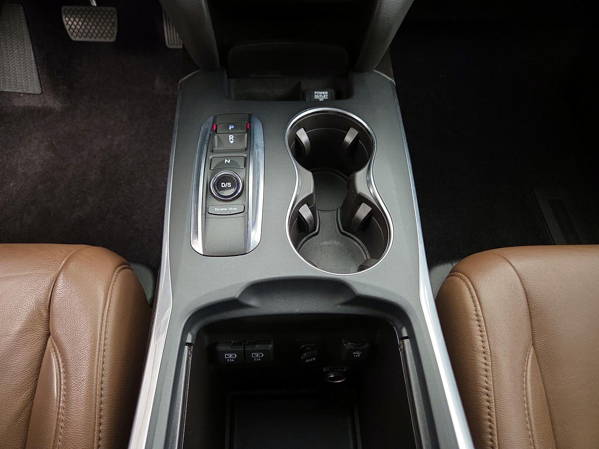 Thumbnail: 2017 Acura MDX - 18