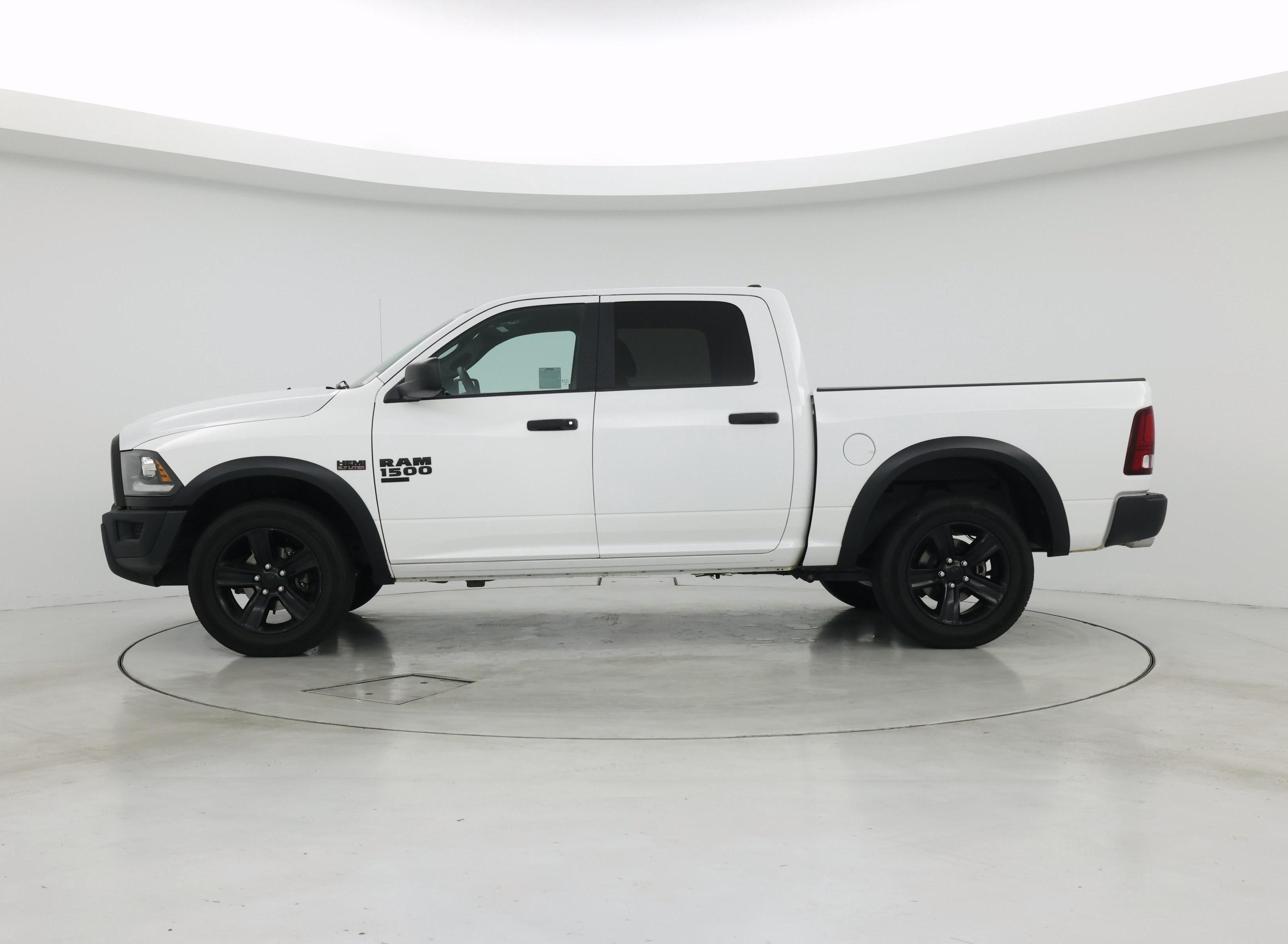 Thumbnail: 2021 RAM 1500 Classic - 3