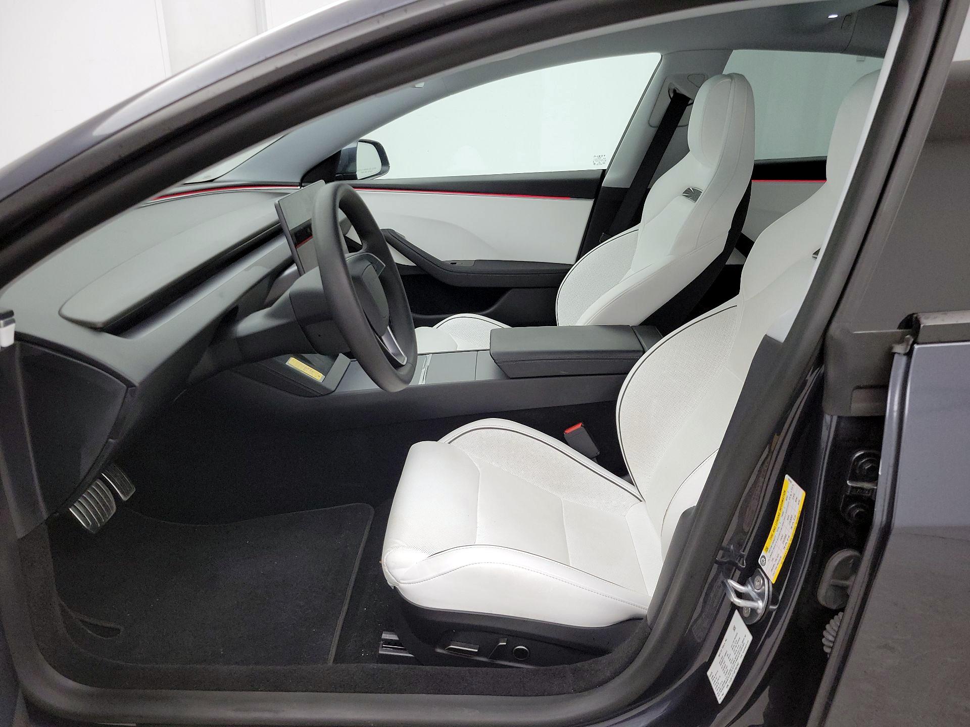 Thumbnail: 2025 Tesla Model 3 - 11