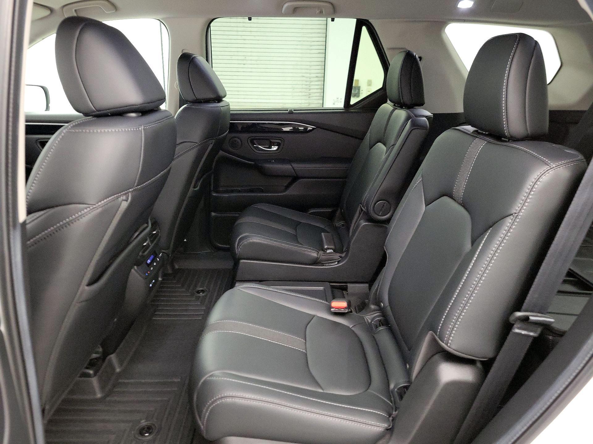 Thumbnail: 2024 Honda Pilot - 19