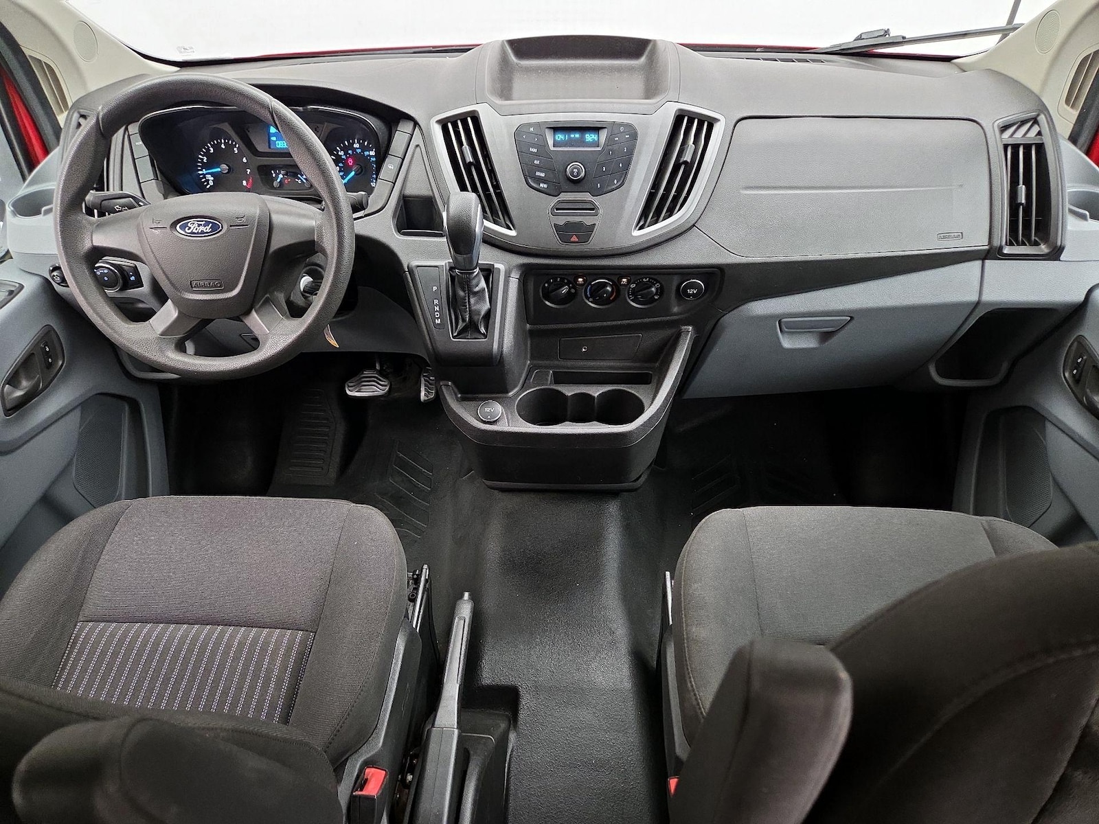 2017 Ford Transit Wagon XLT - Photo 10