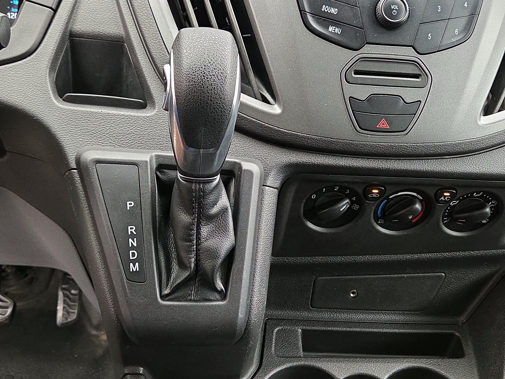 Thumbnail: 2017 Ford Transit Series - 16