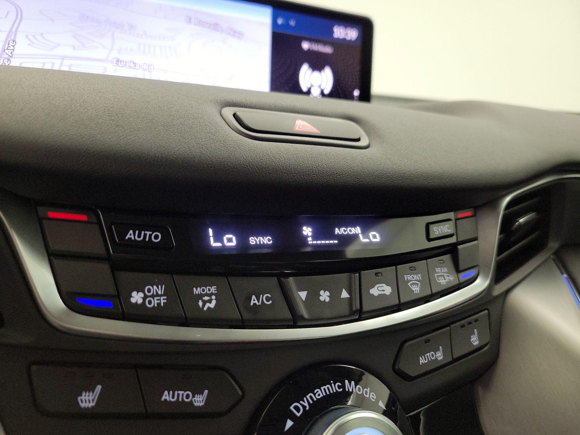 Thumbnail: 2025 Acura TLX - 17