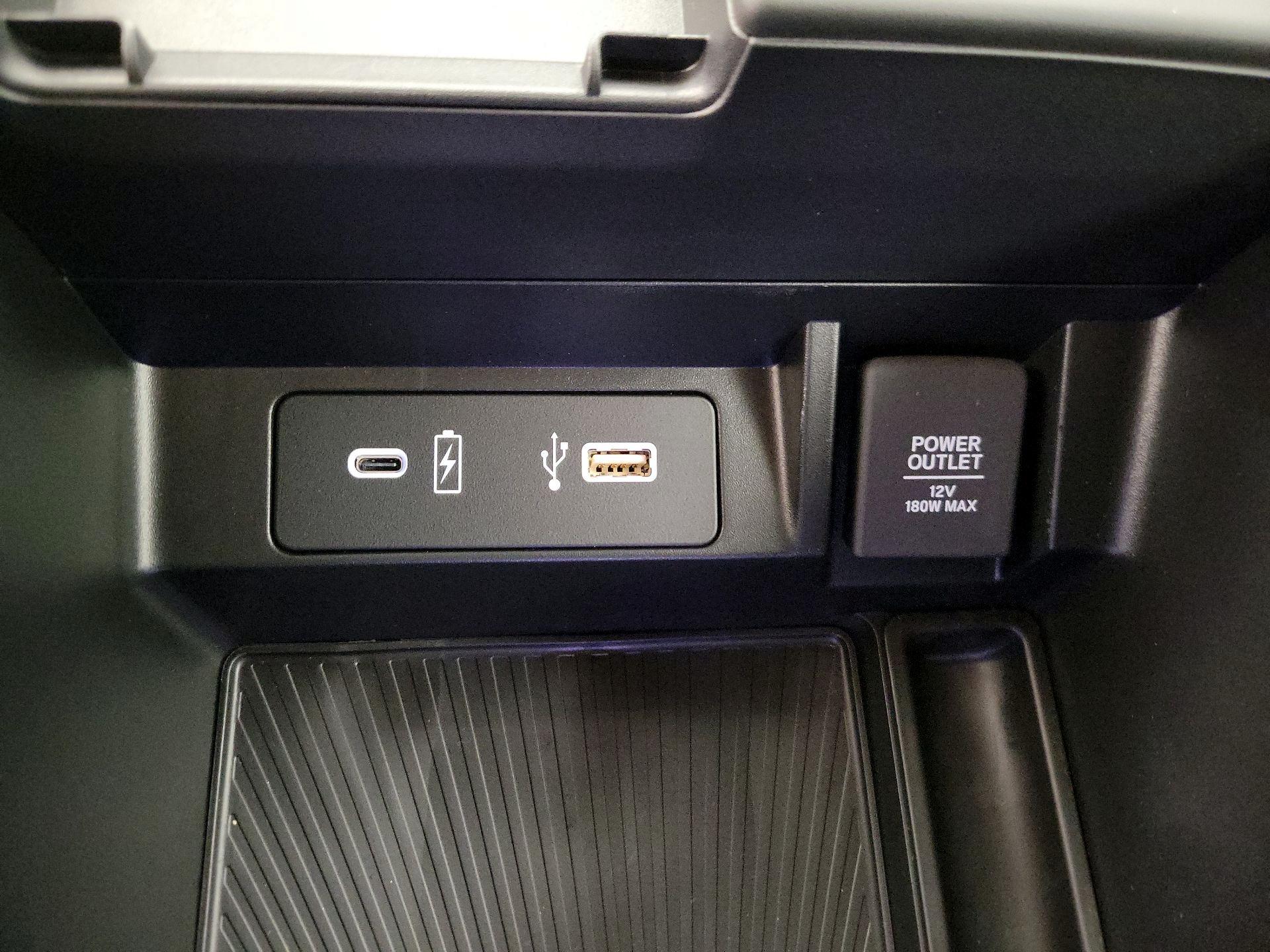 Thumbnail: 2025 Acura TLX - 19