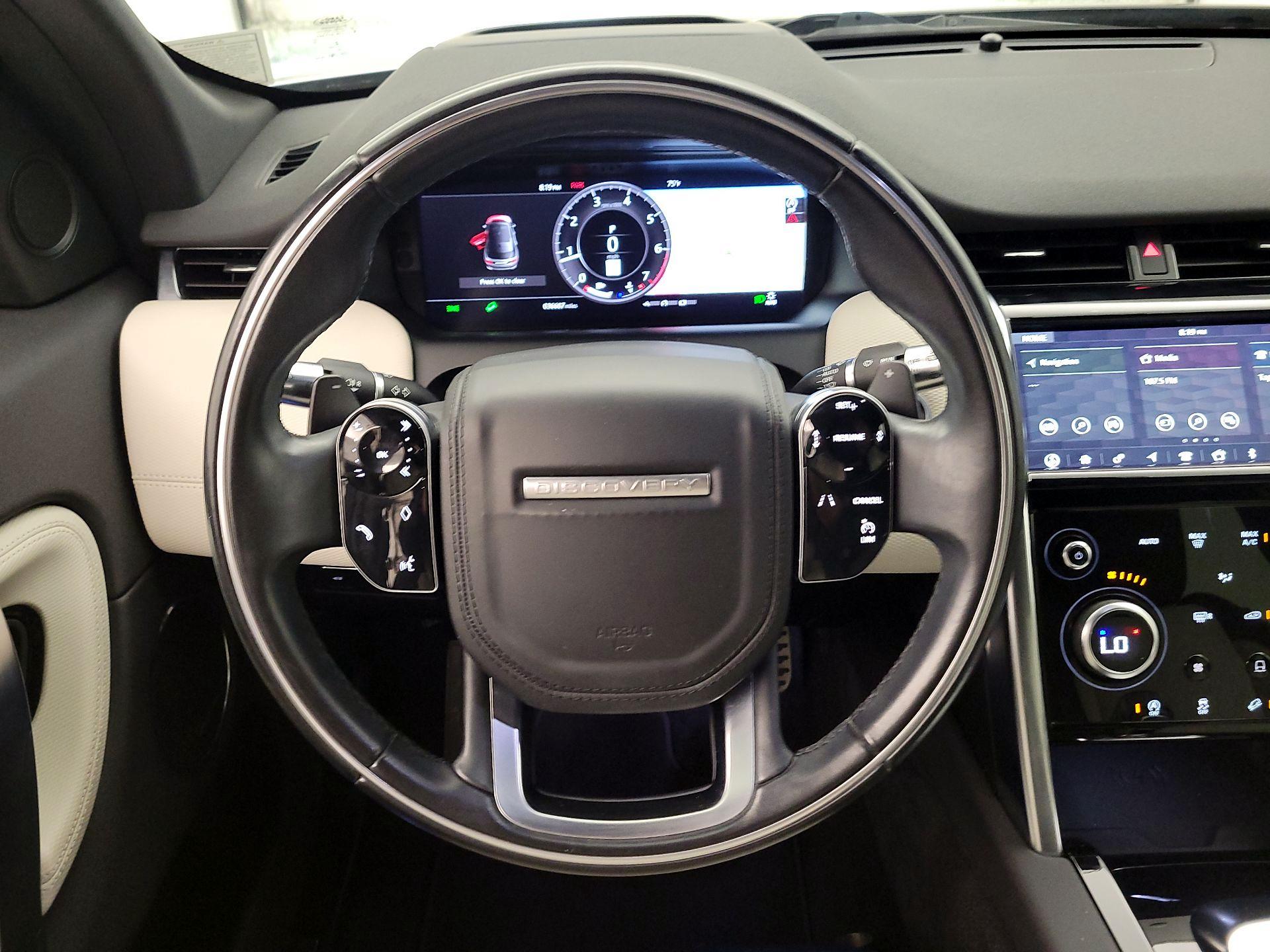 Thumbnail: 2020 Land Rover Discovery Sport - 10