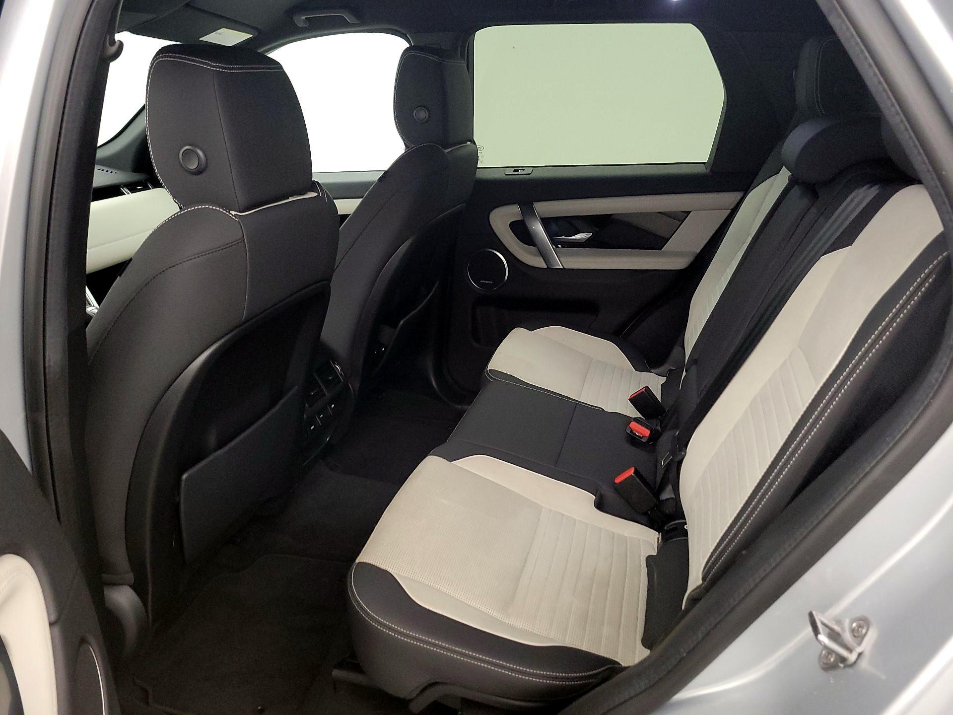 Thumbnail: 2020 Land Rover Discovery Sport - 19