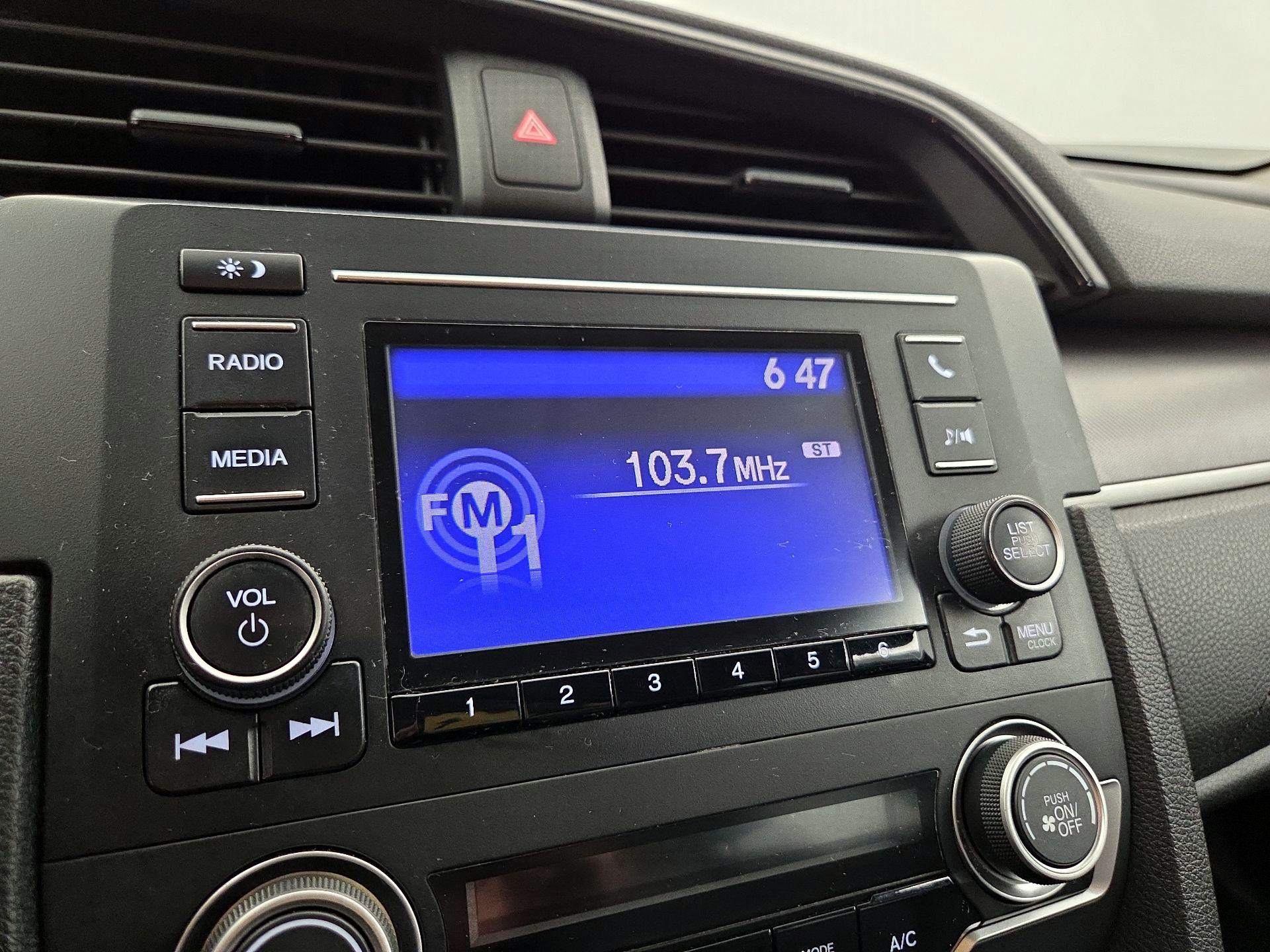 Thumbnail: 2016 Honda Civic - 15