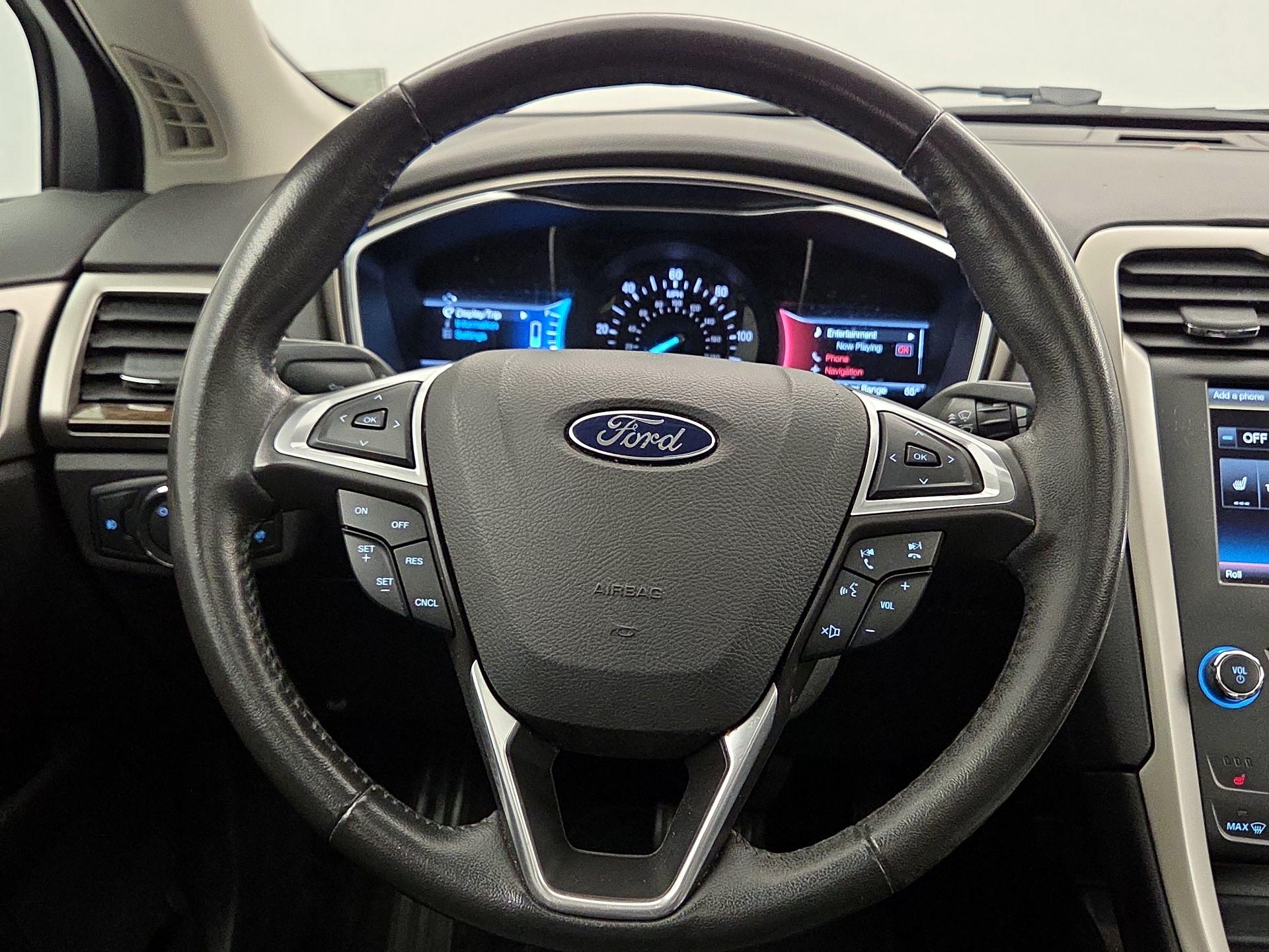 Thumbnail: 2015 Ford Fusion - 10