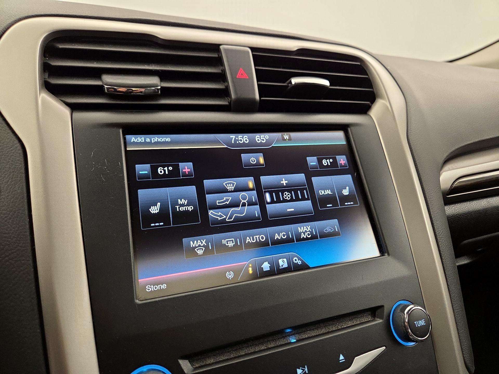 Thumbnail: 2015 Ford Fusion - 16