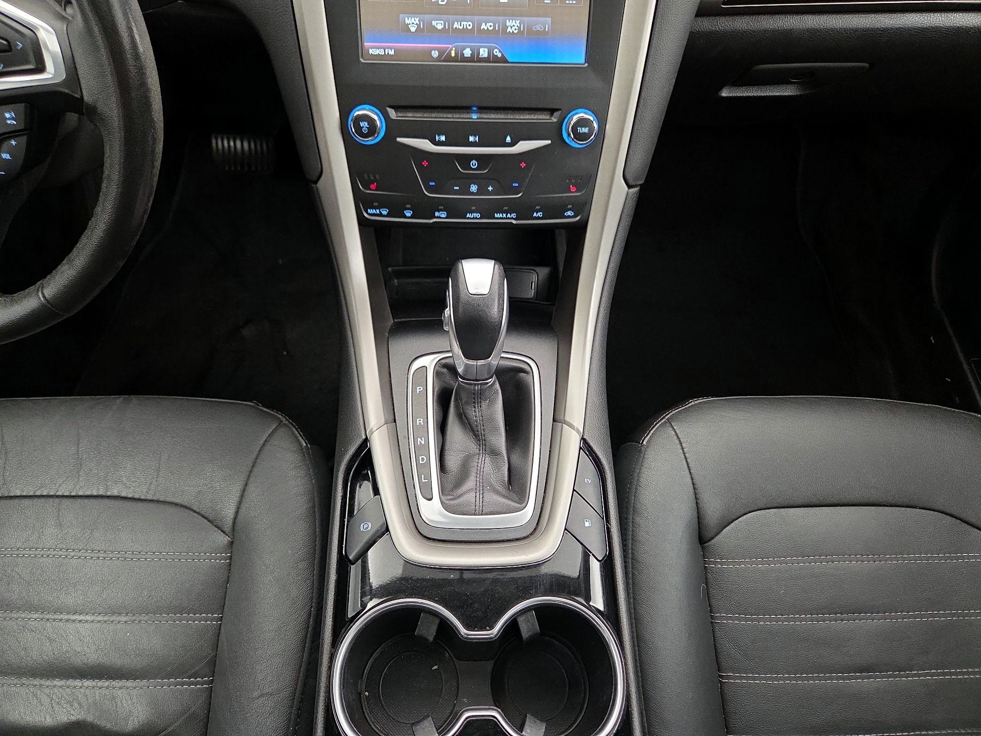 Thumbnail: 2015 Ford Fusion - 17