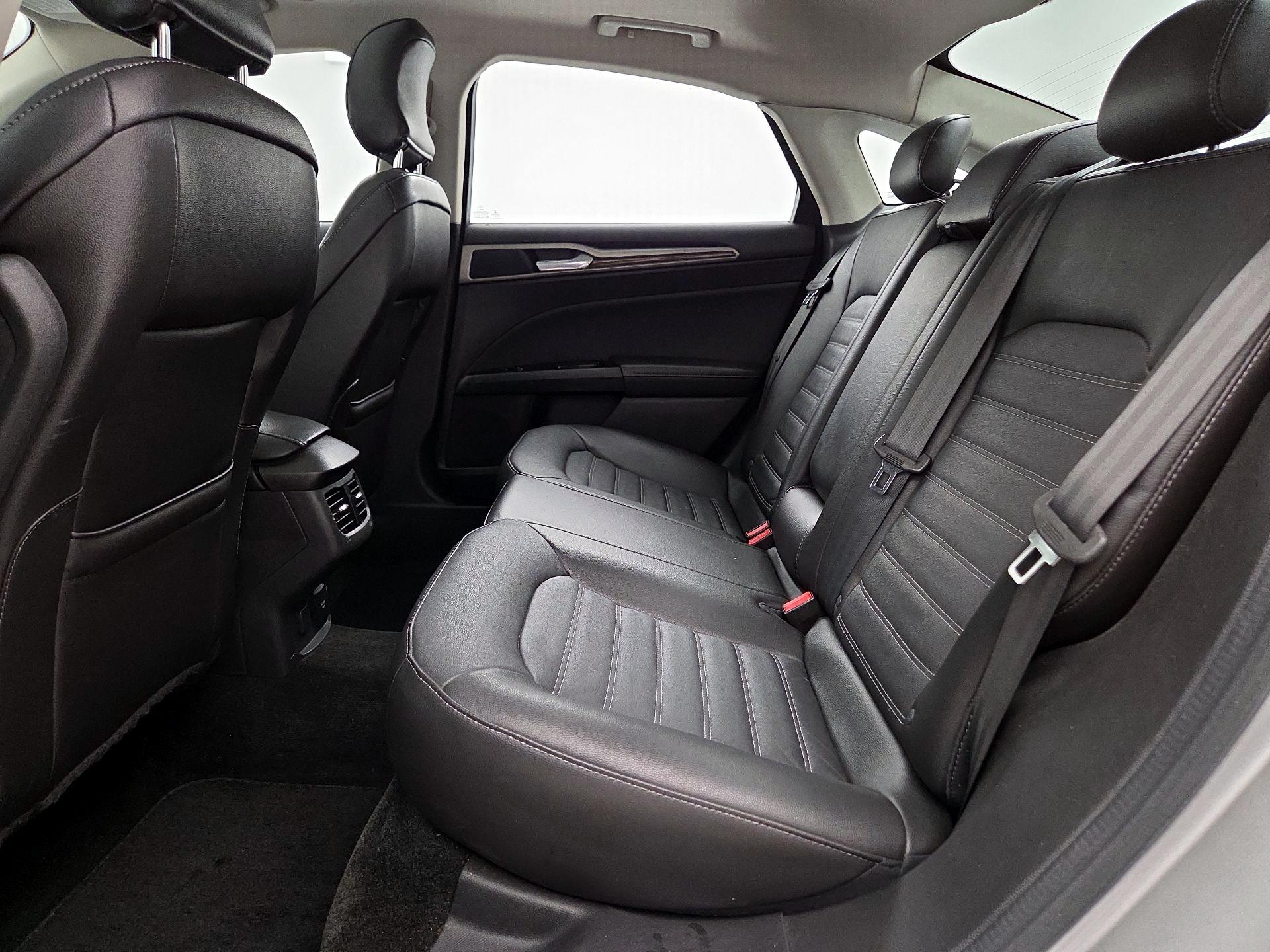 Thumbnail: 2015 Ford Fusion - 19