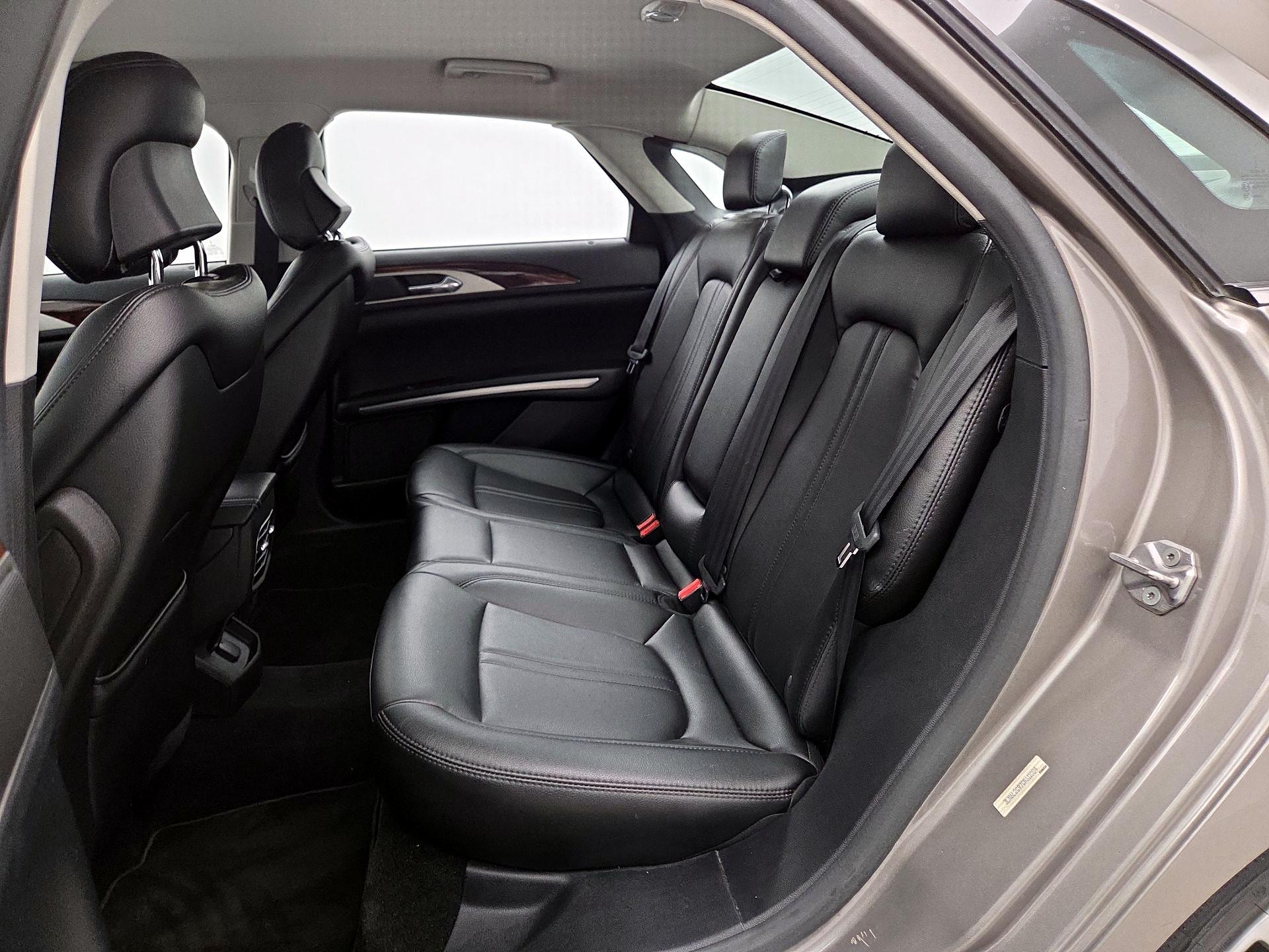 Thumbnail: 2016 Lincoln MKZ - 19