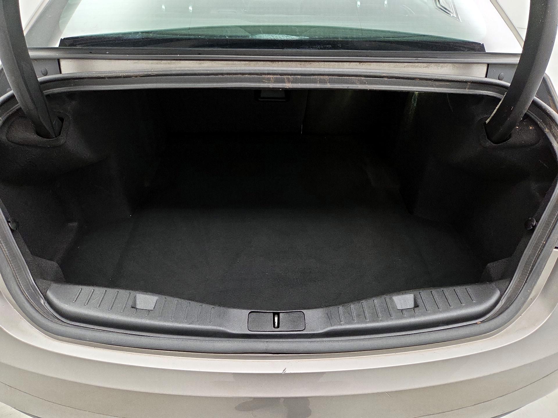 Thumbnail: 2016 Lincoln MKZ - 20