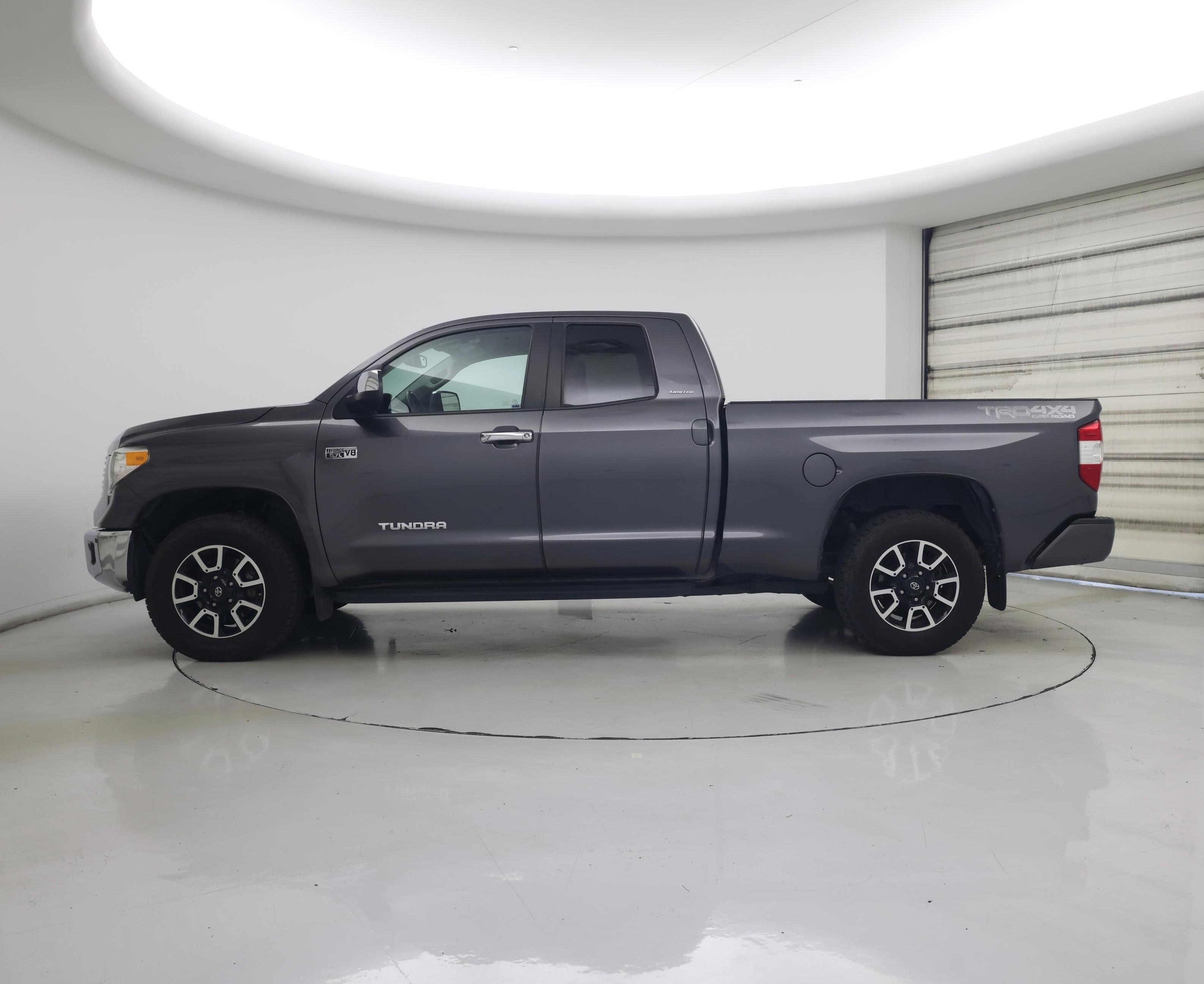 Thumbnail: 2017 Toyota Tundra - 3