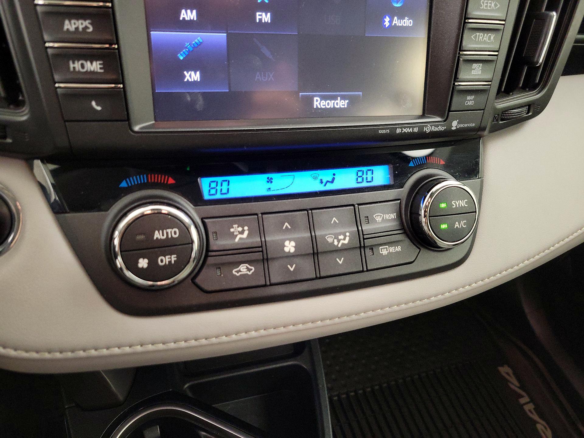 Thumbnail: 2018 Toyota RAV4 - 17