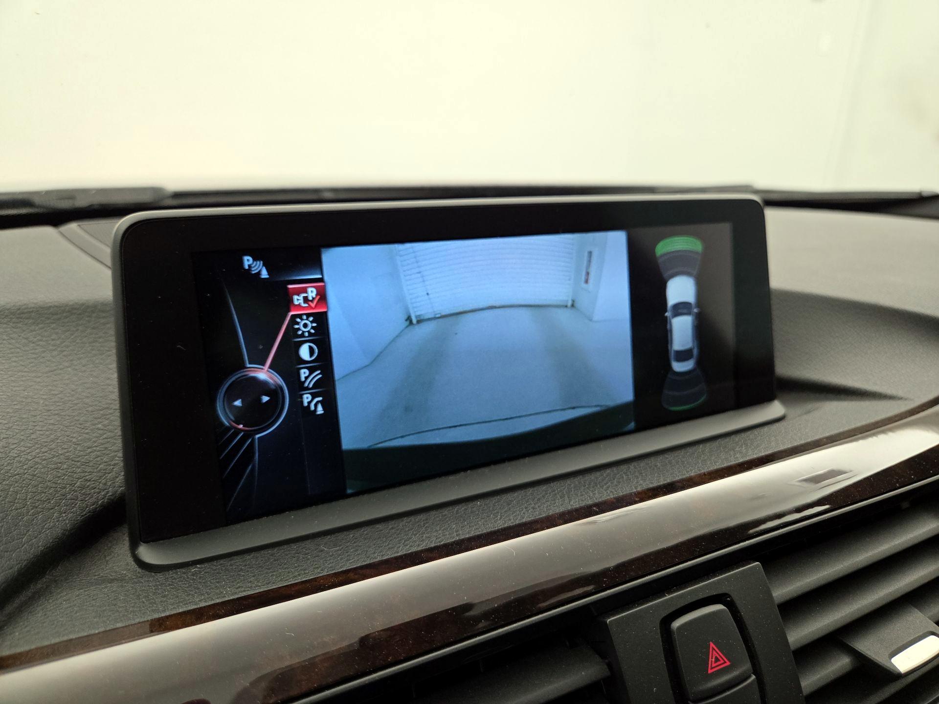 Thumbnail: 2015 BMW 3 Series - 15