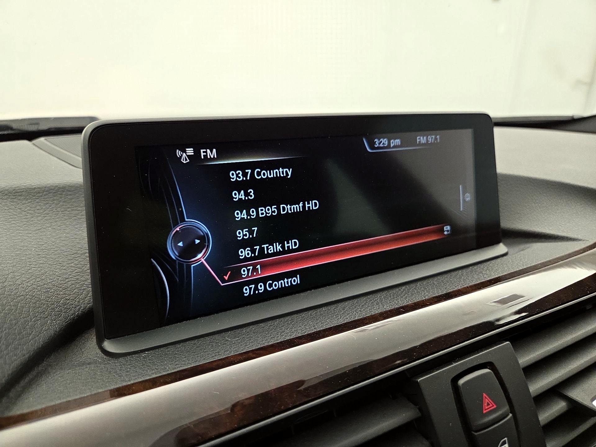 Thumbnail: 2015 BMW 3 Series - 16