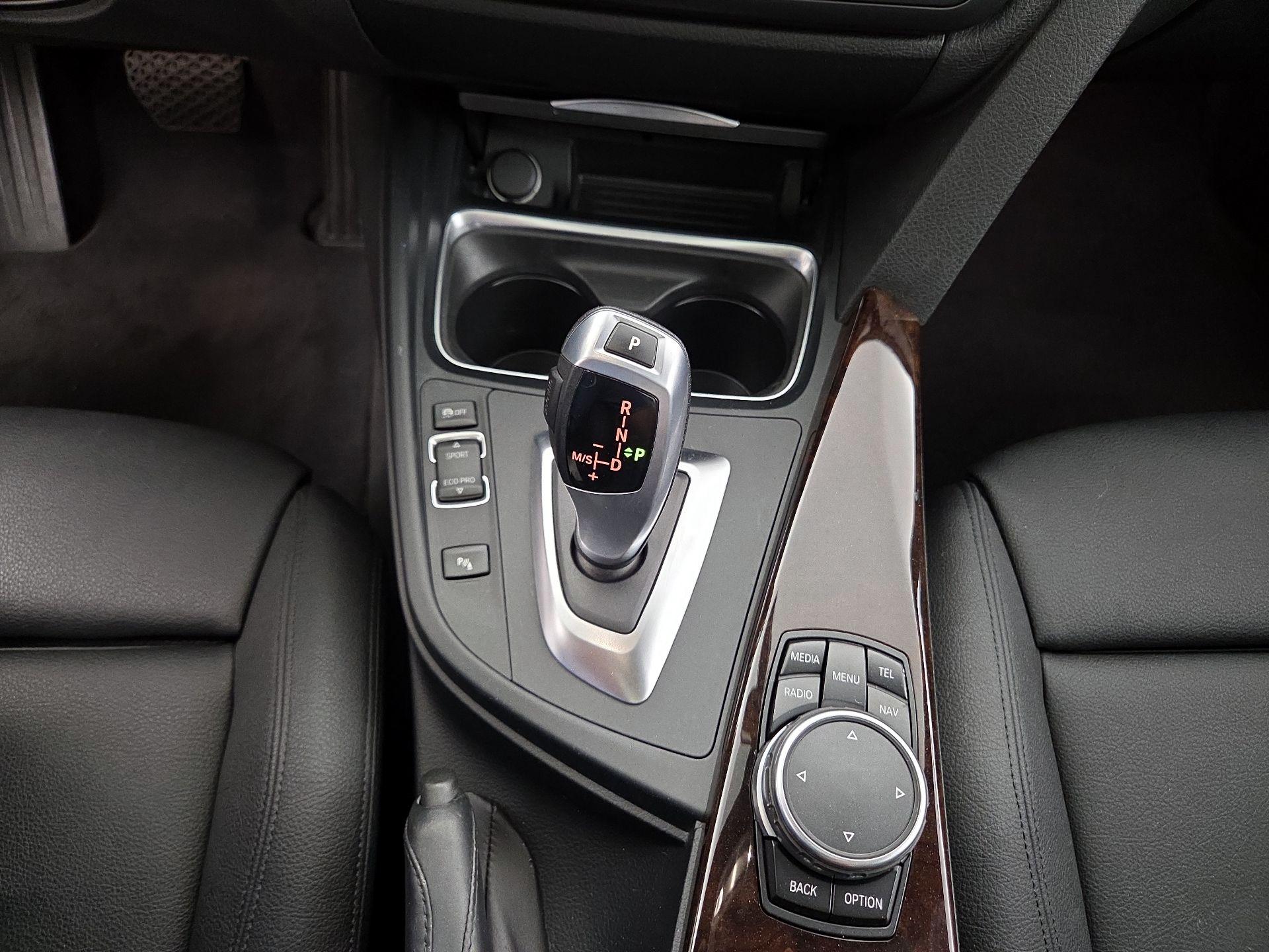 Thumbnail: 2015 BMW 3 Series - 18