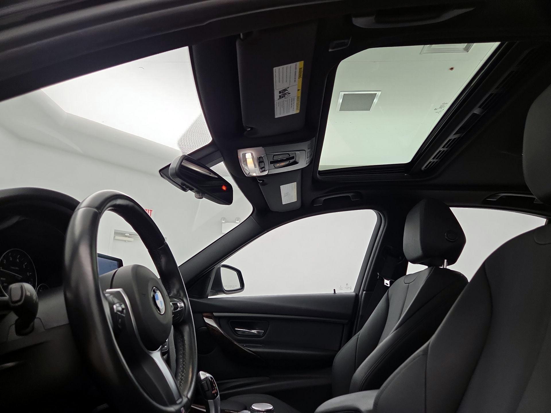 Thumbnail: 2015 BMW 3 Series - 20