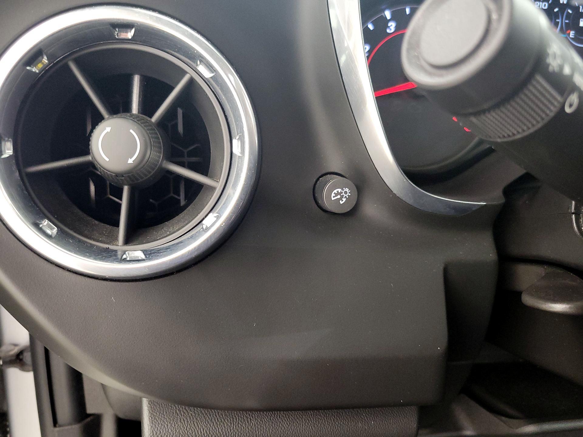 Thumbnail: 2018 Chevrolet Camaro - 13