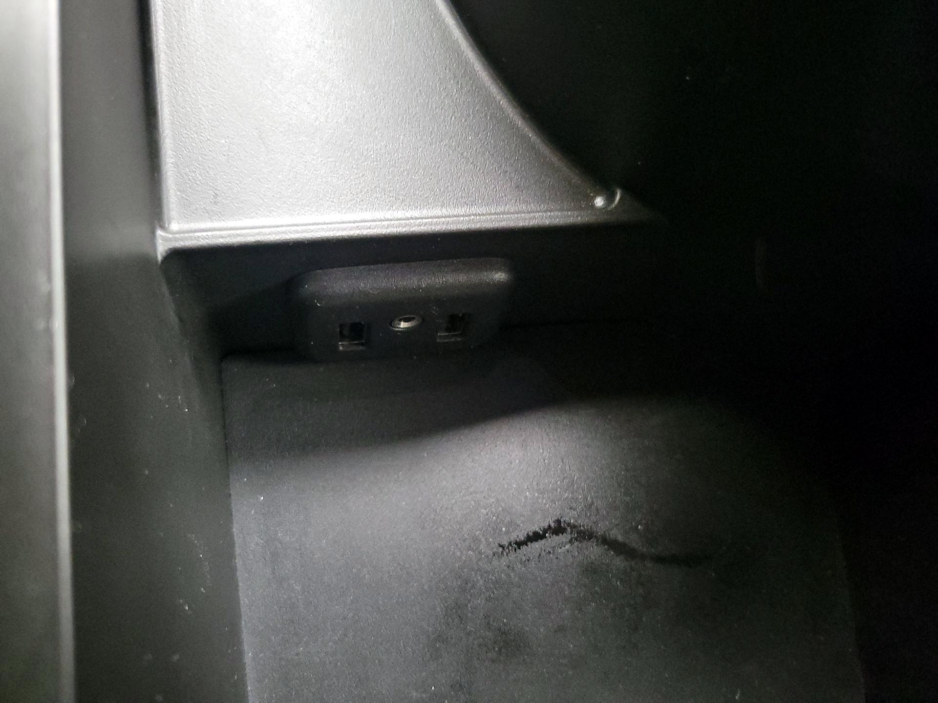 Thumbnail: 2018 Chevrolet Camaro - 18