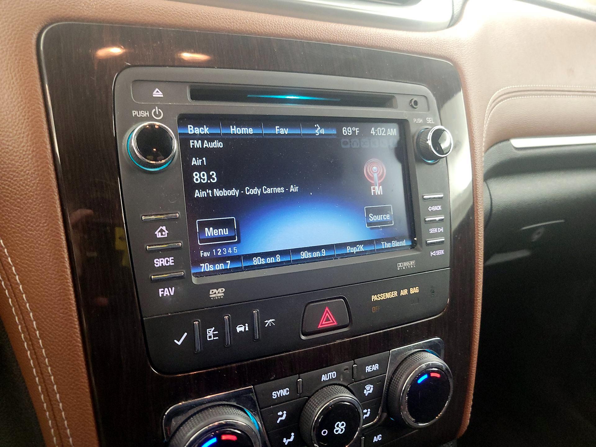 Thumbnail: 2016 Chevrolet Traverse - 15