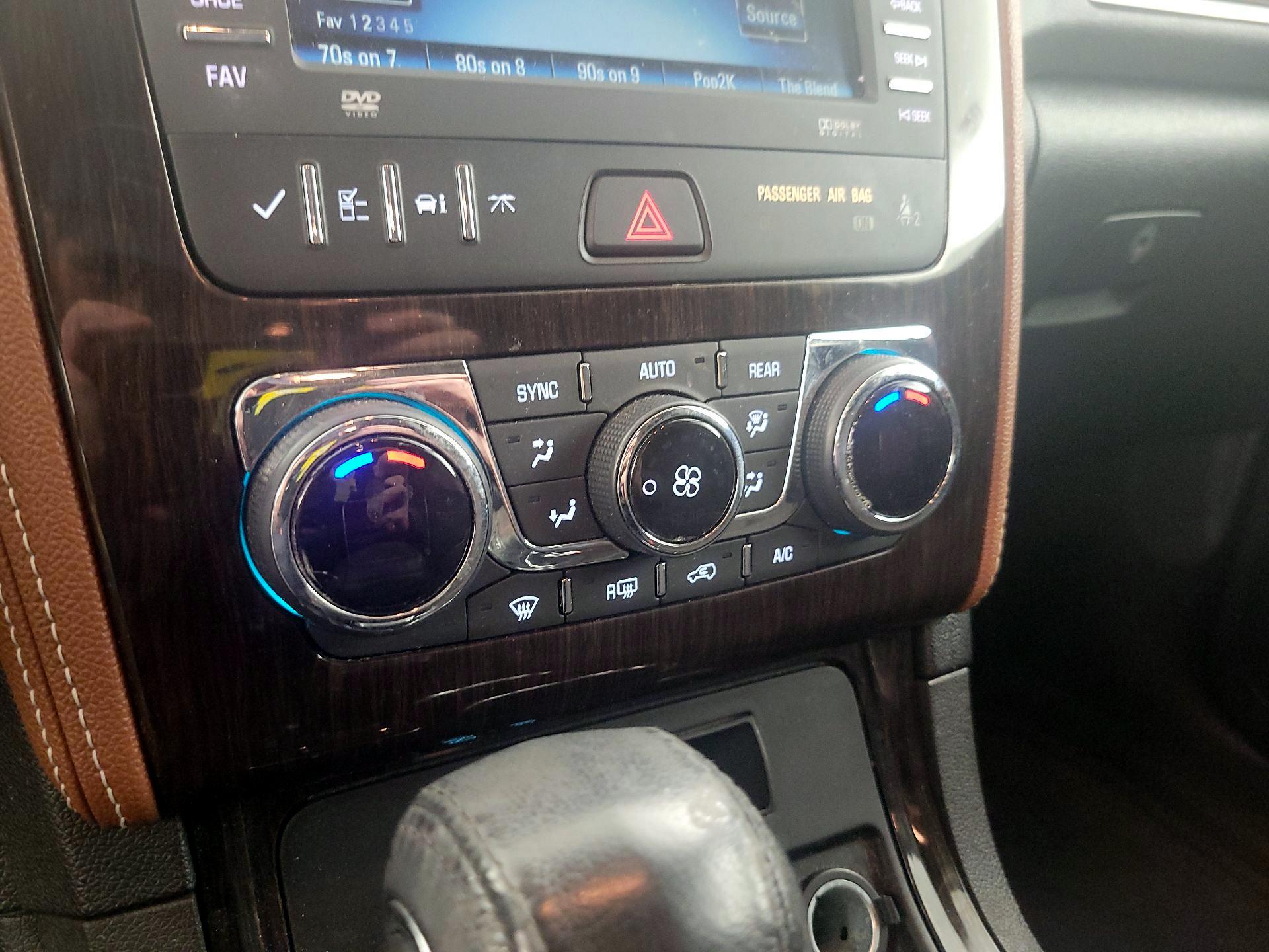 Thumbnail: 2016 Chevrolet Traverse - 16