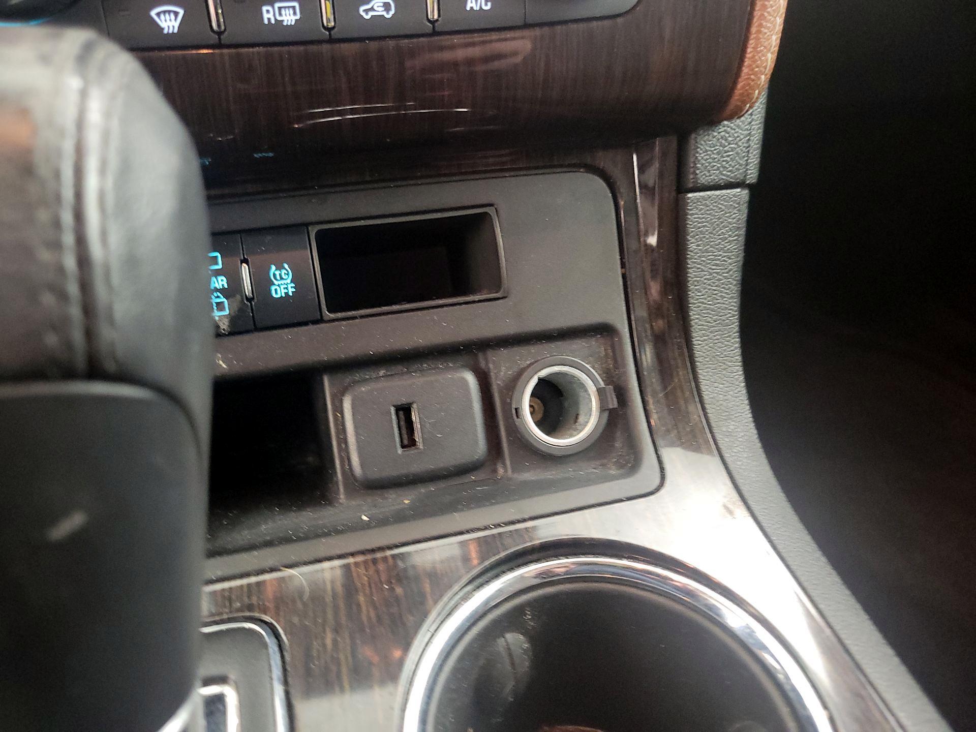 Thumbnail: 2016 Chevrolet Traverse - 18