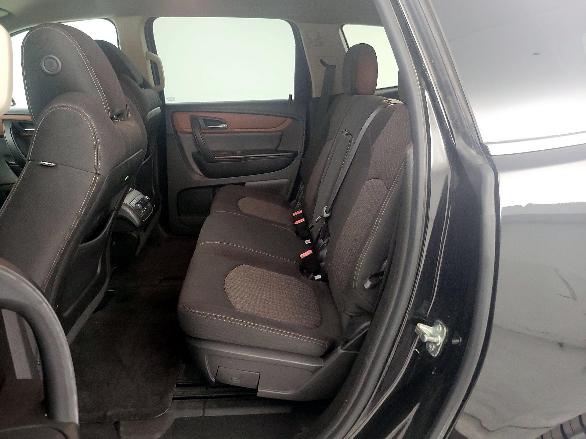 Thumbnail: 2016 Chevrolet Traverse - 19