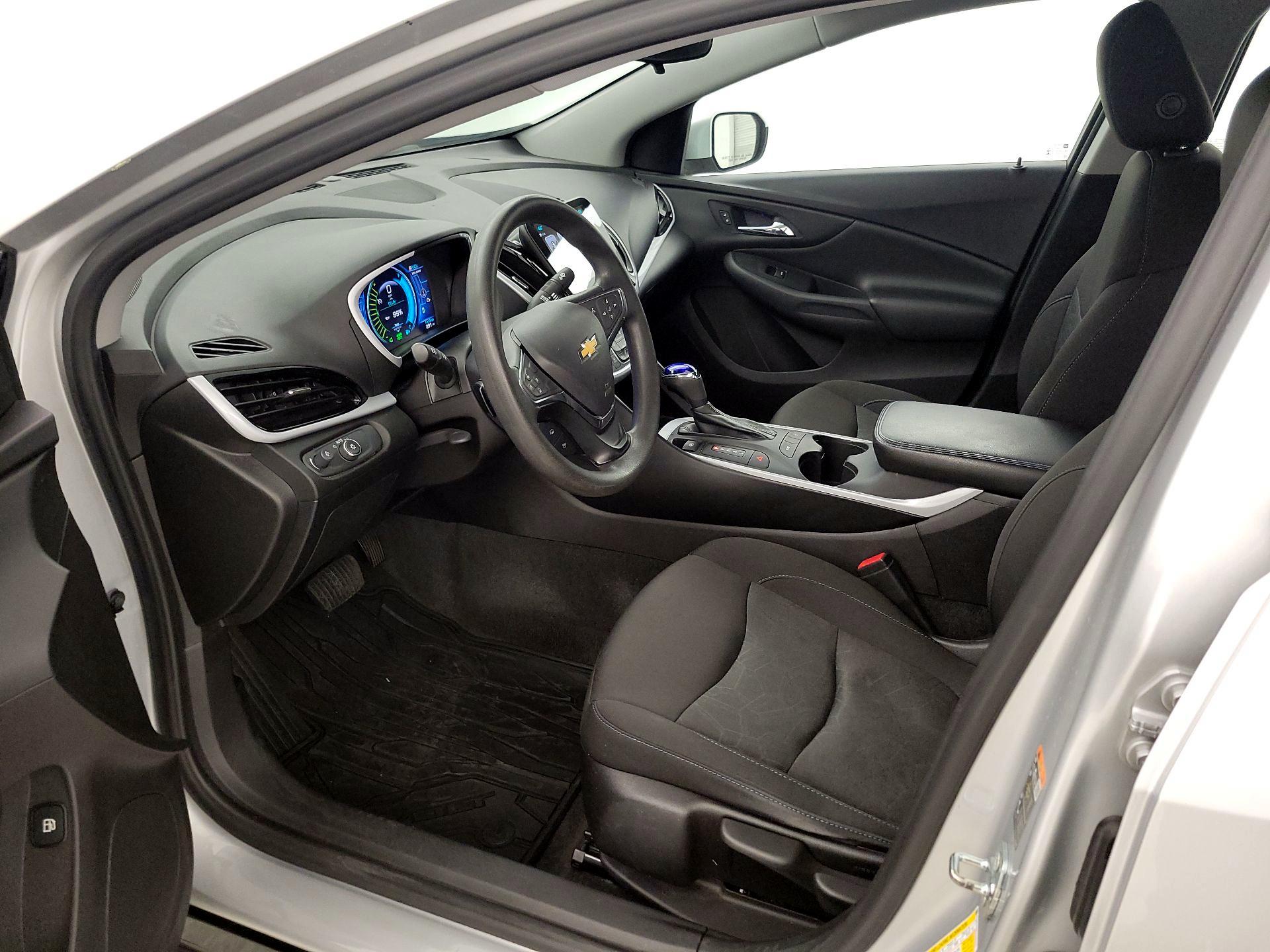 Thumbnail: 2018 Chevrolet Volt - 11