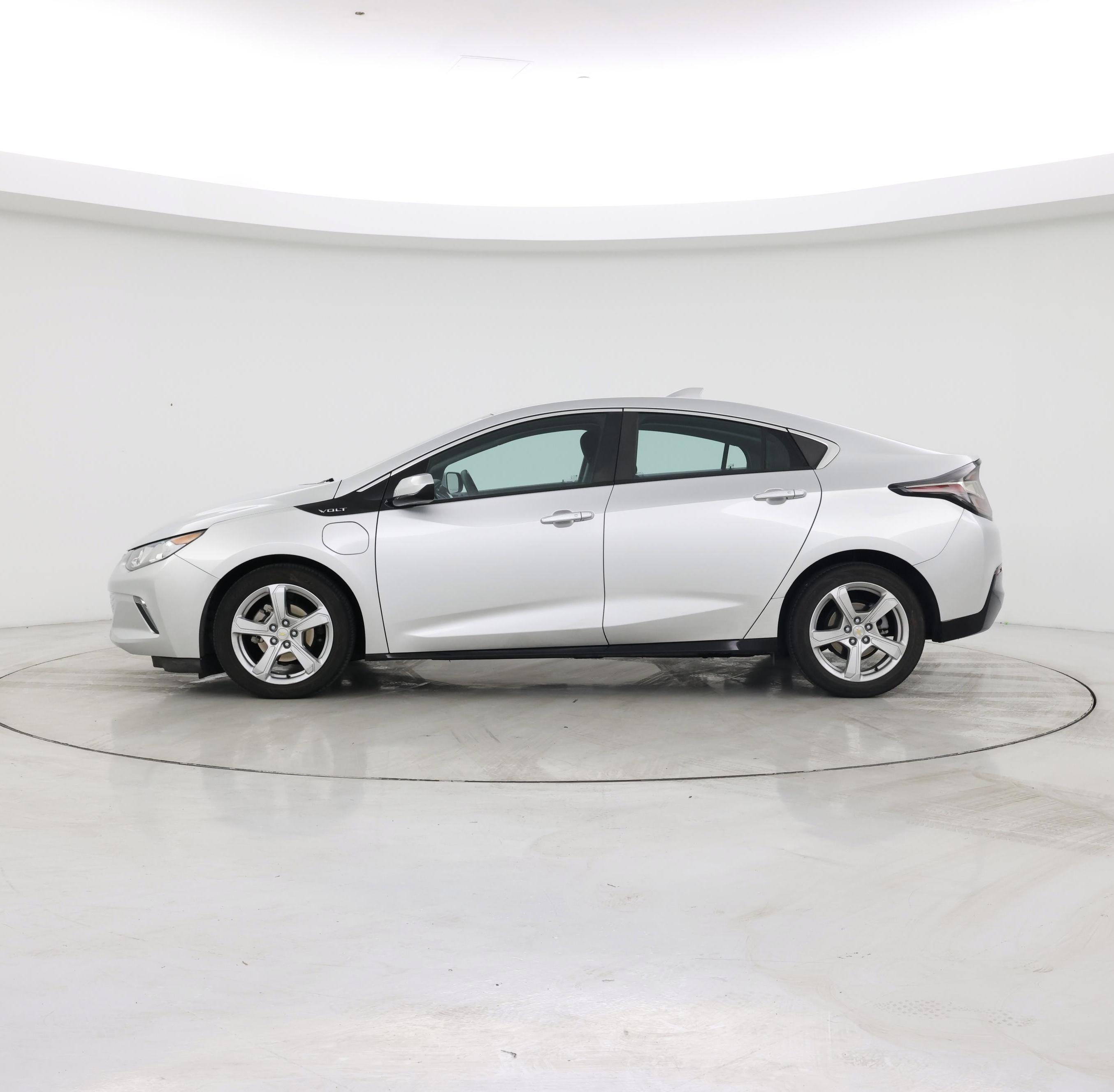 Thumbnail: 2018 Chevrolet Volt - 3