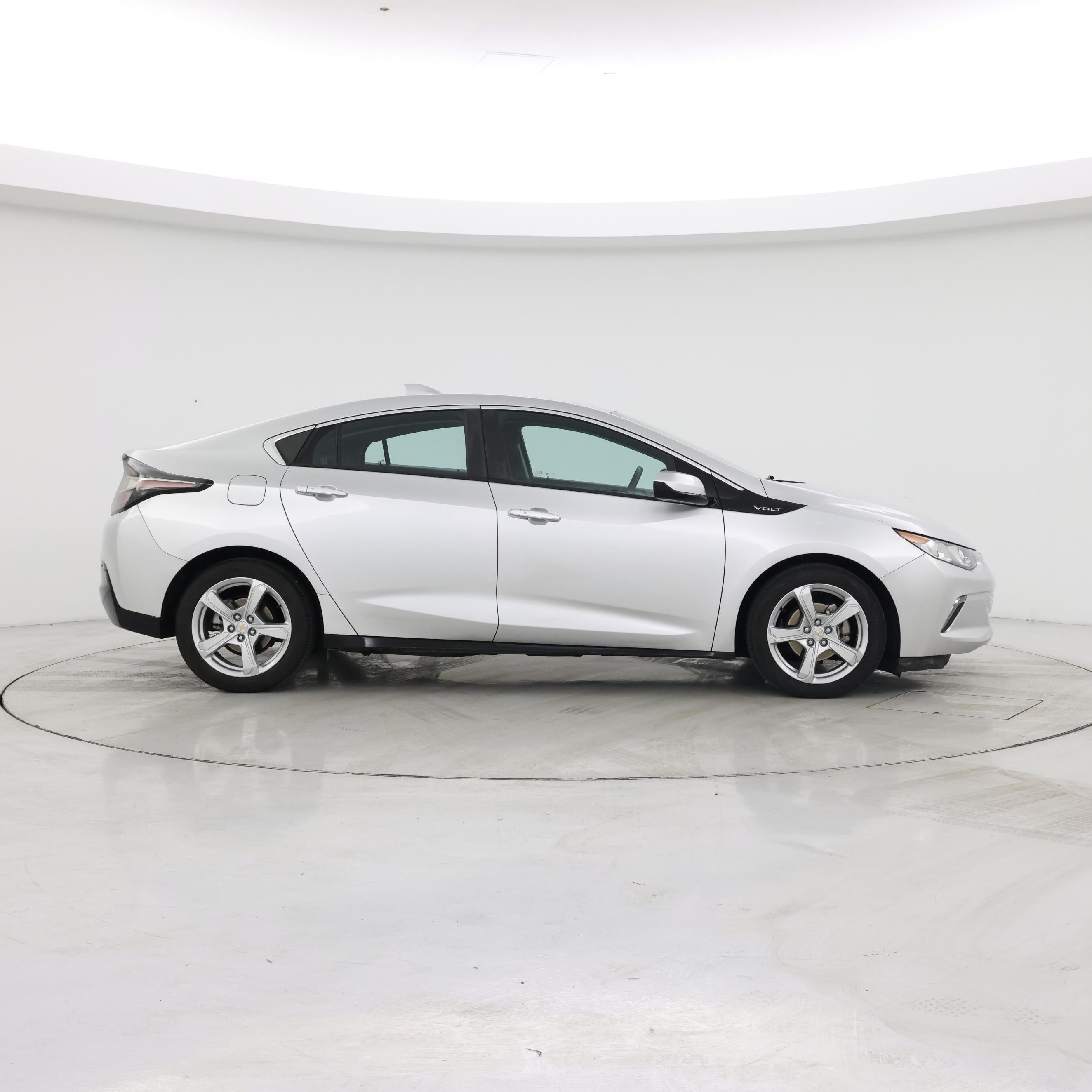 Thumbnail: 2018 Chevrolet Volt - 7