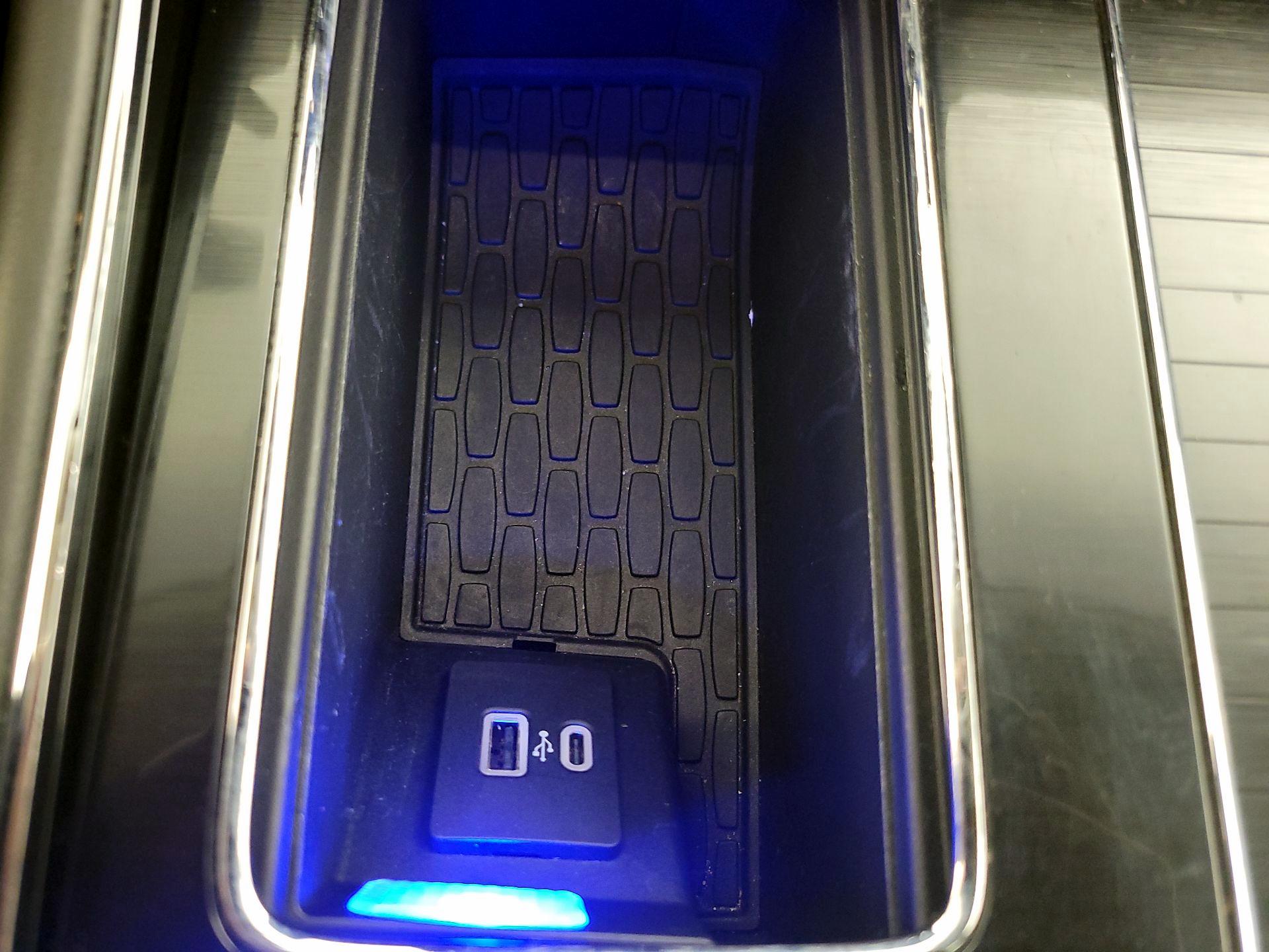 Thumbnail: 2023 Lincoln Aviator - 19