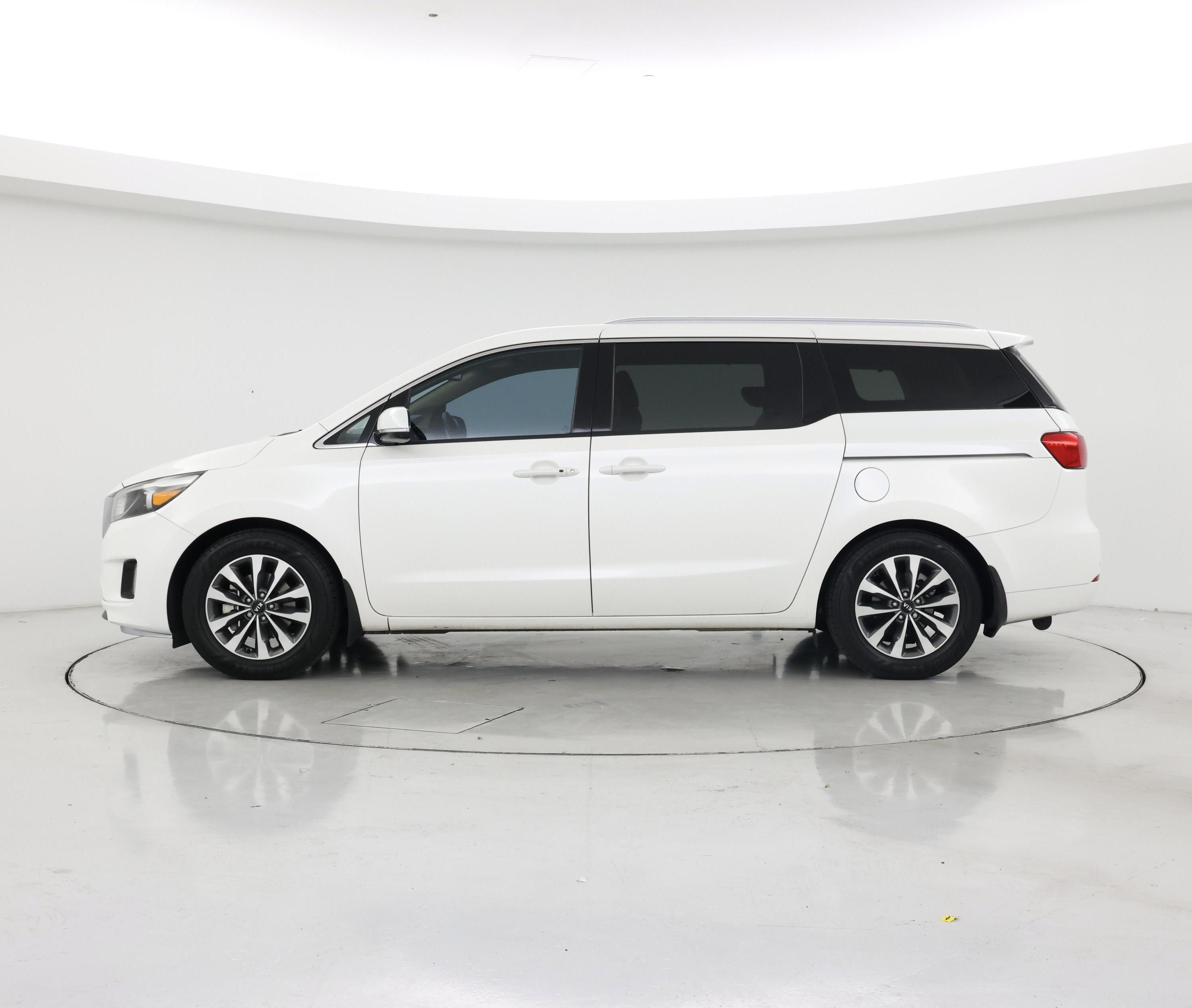 Thumbnail: 2015 Kia Sedona - 3