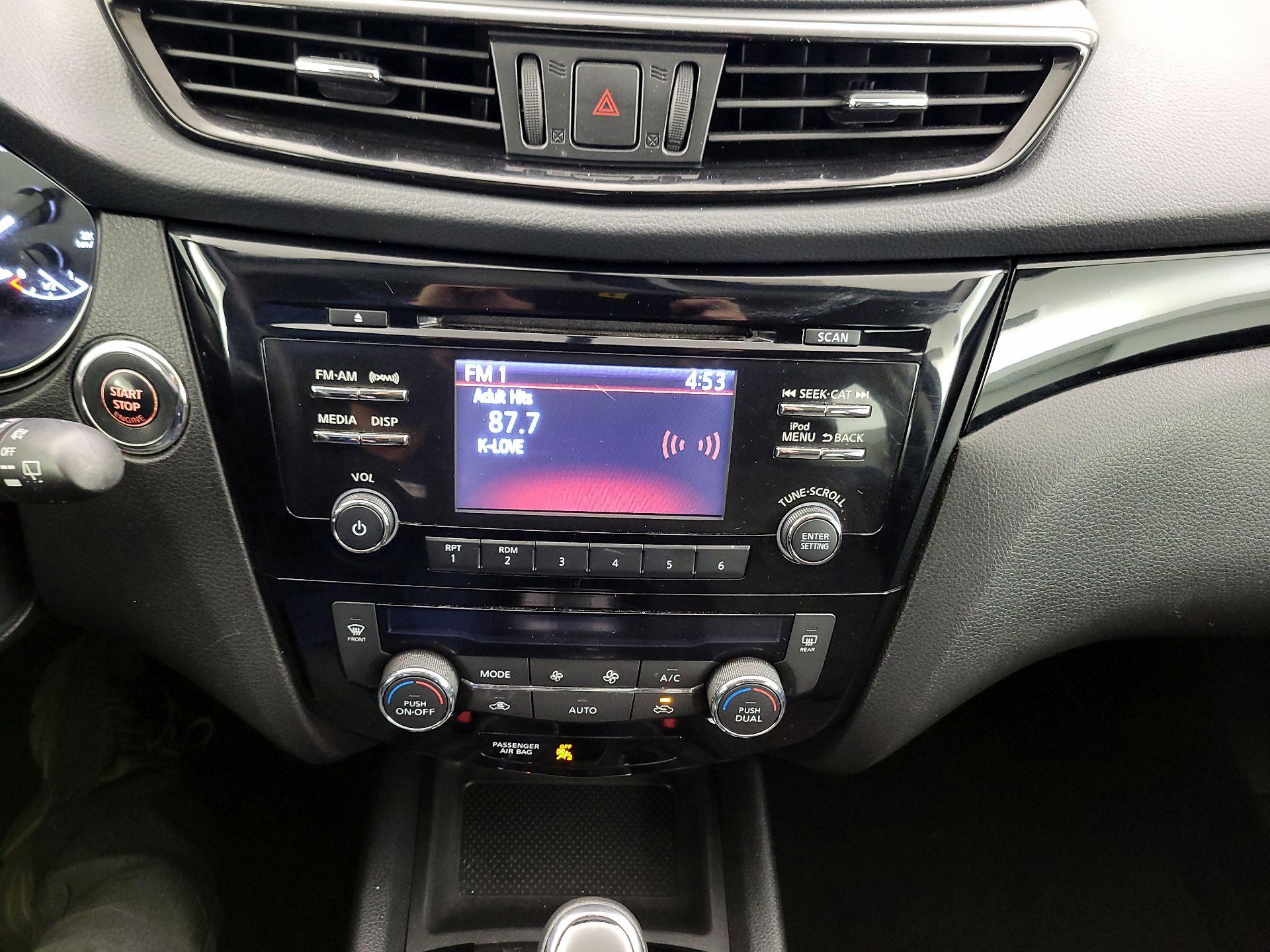 Thumbnail: 2018 Nissan Rogue Sport - 15