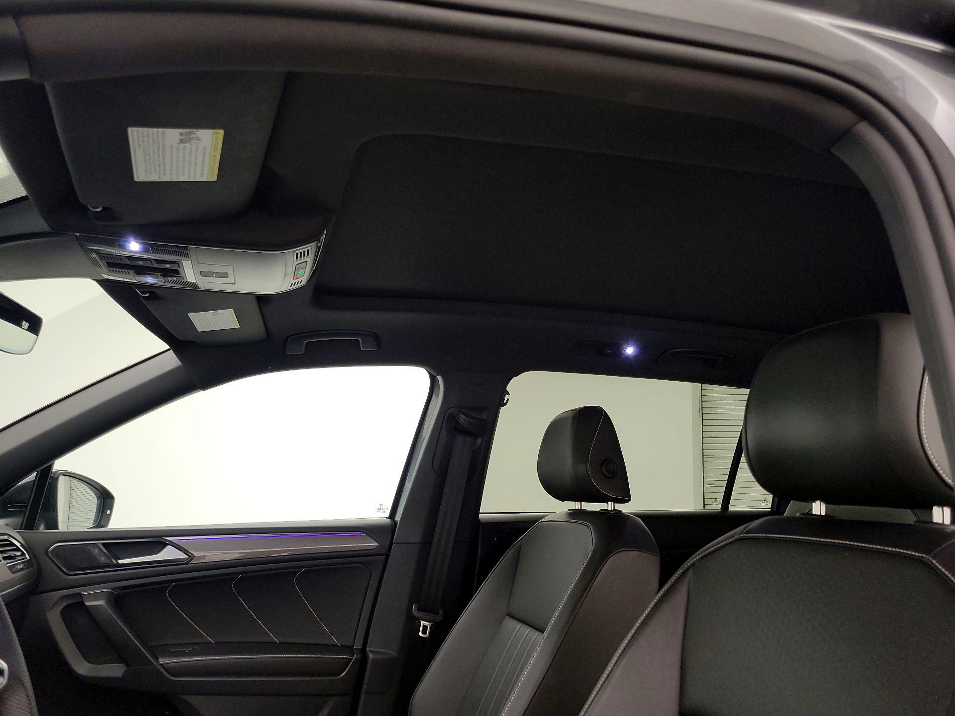 Thumbnail: 2022 Volkswagen Tiguan - 19