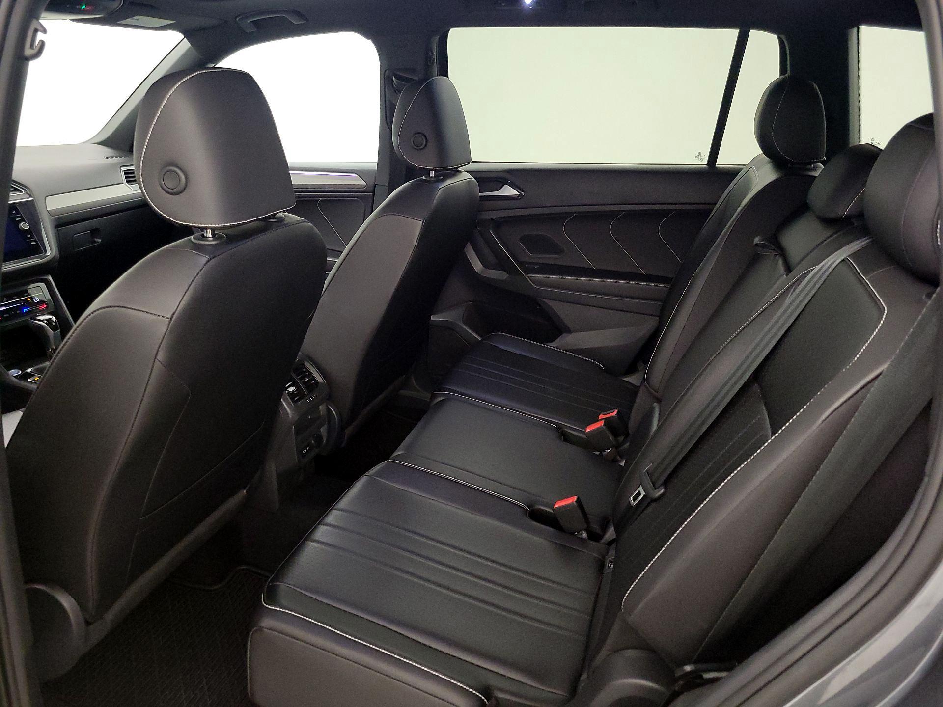 Thumbnail: 2022 Volkswagen Tiguan - 20