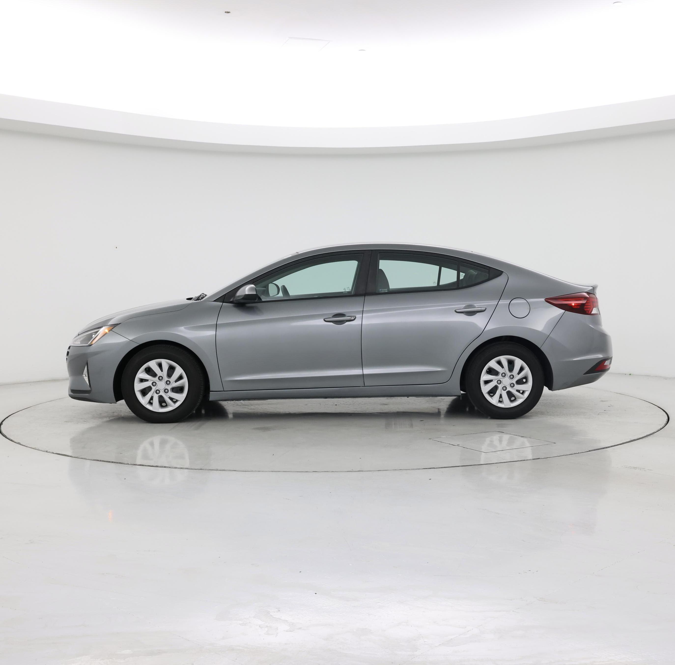 Thumbnail: 2019 Hyundai Elantra - 3