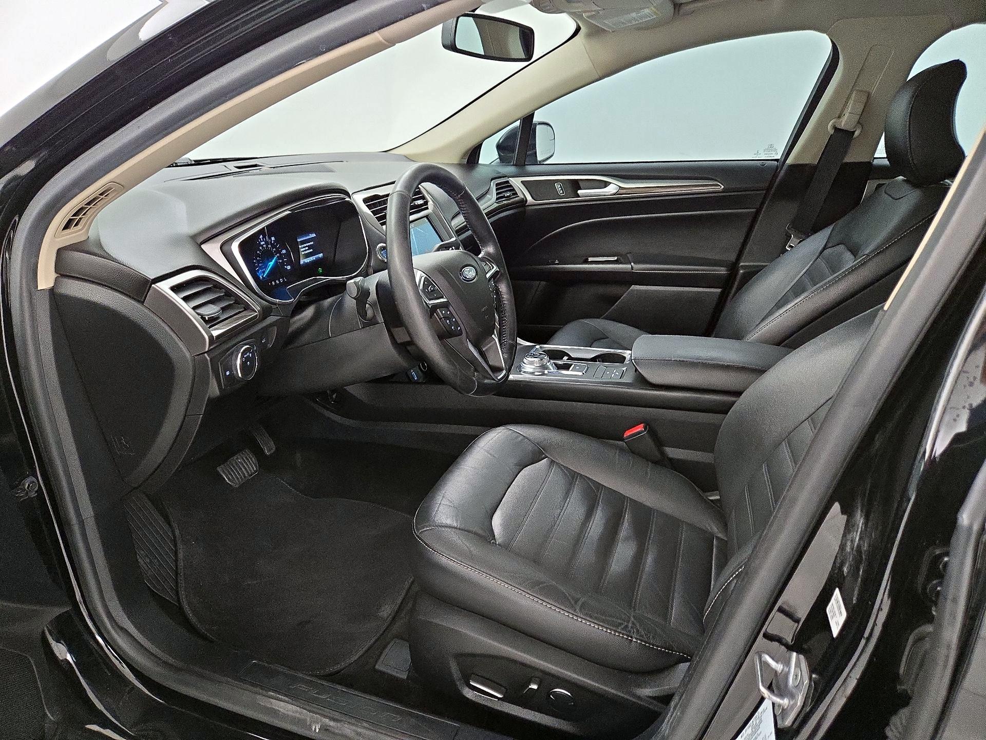 Thumbnail: 2017 Ford Fusion - 11