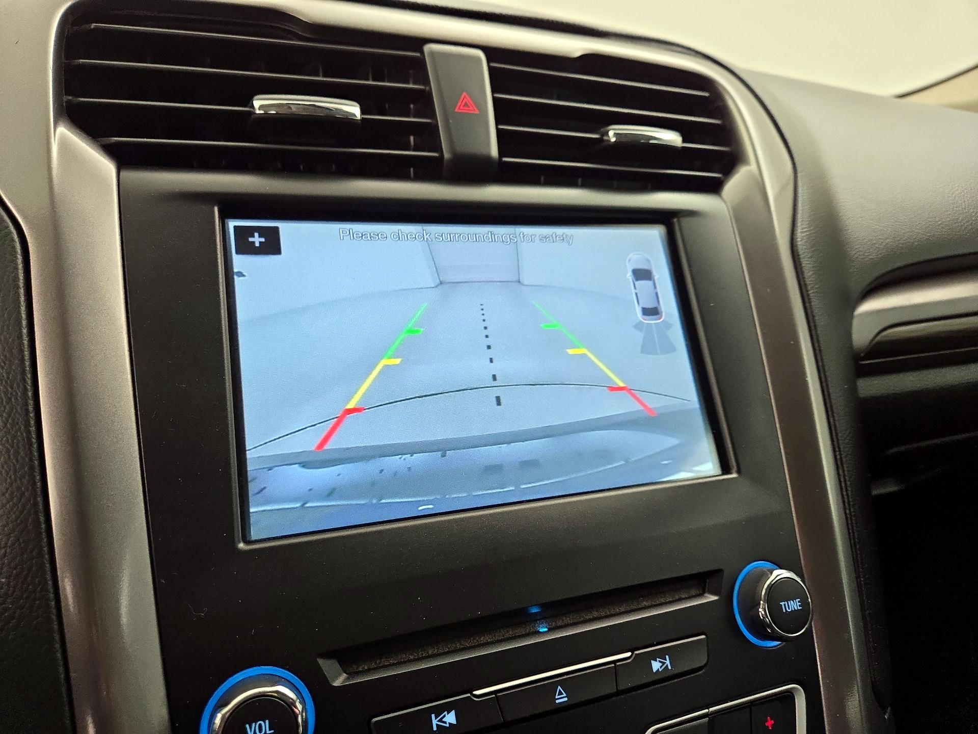 Thumbnail: 2017 Ford Fusion - 15