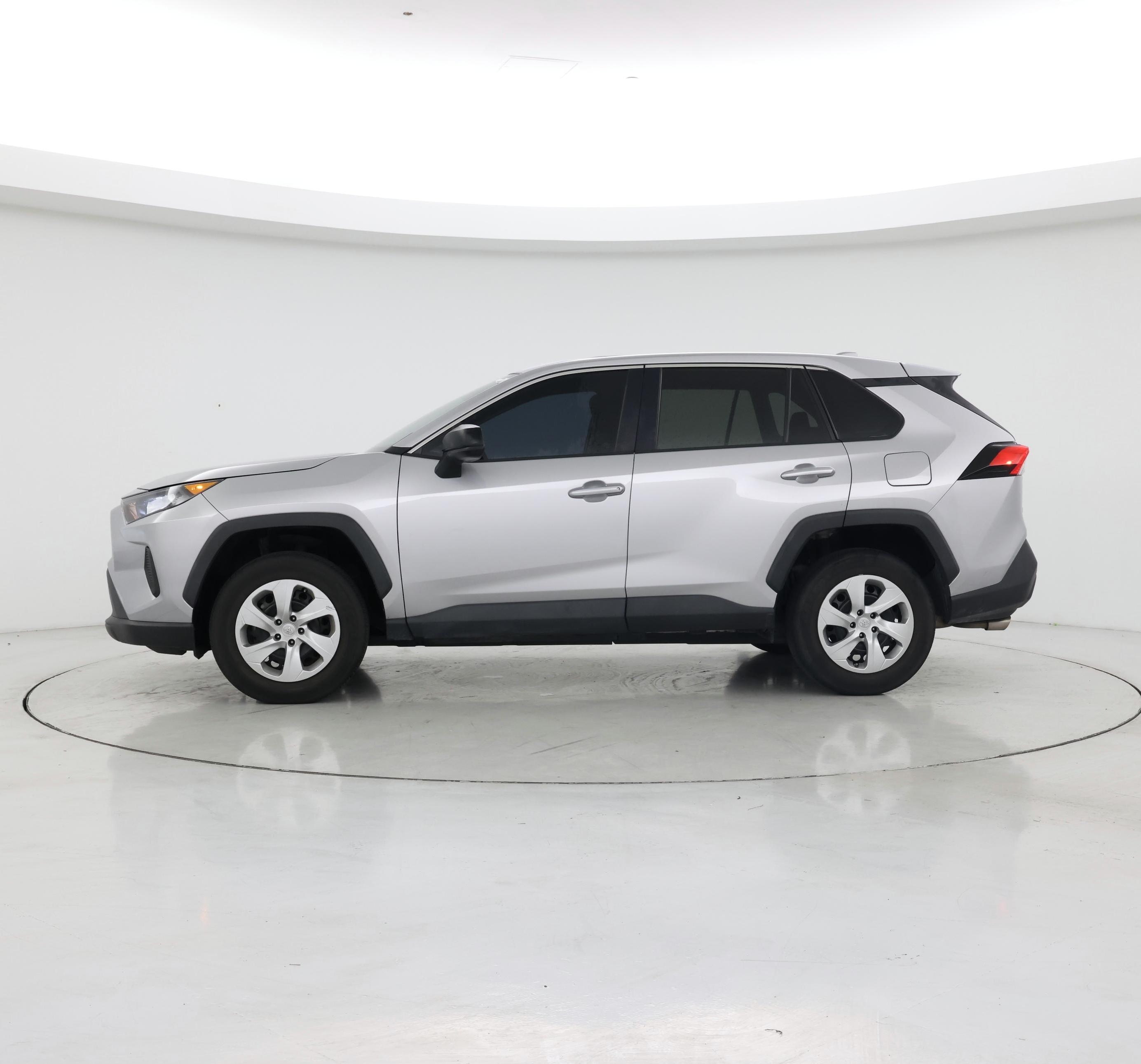 Thumbnail: 2022 Toyota RAV4 - 3