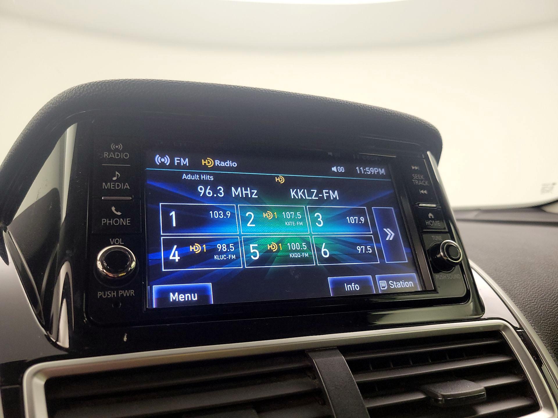 Thumbnail: 2019 Mitsubishi Eclipse Cross - 15