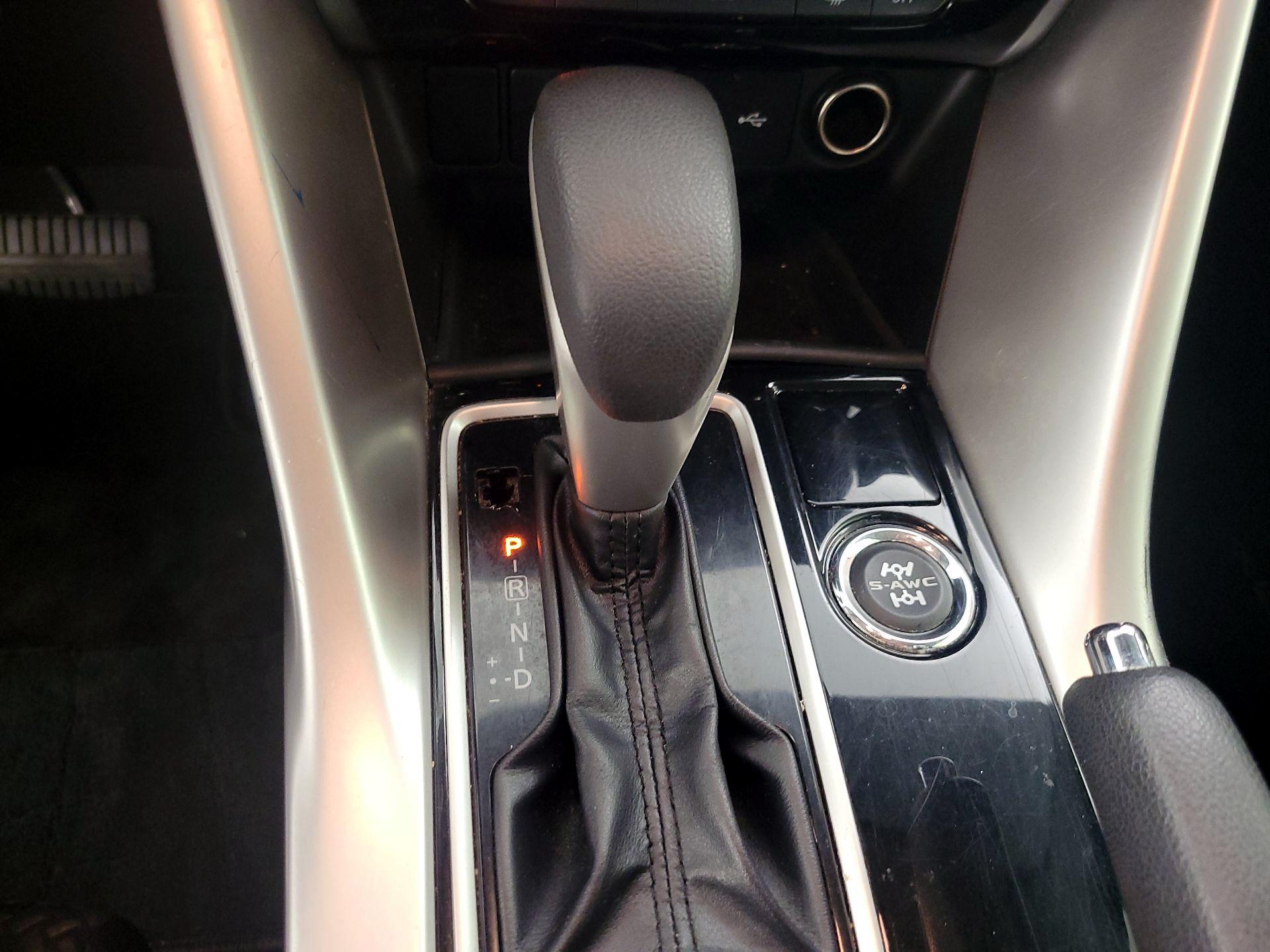 Thumbnail: 2019 Mitsubishi Eclipse Cross - 17