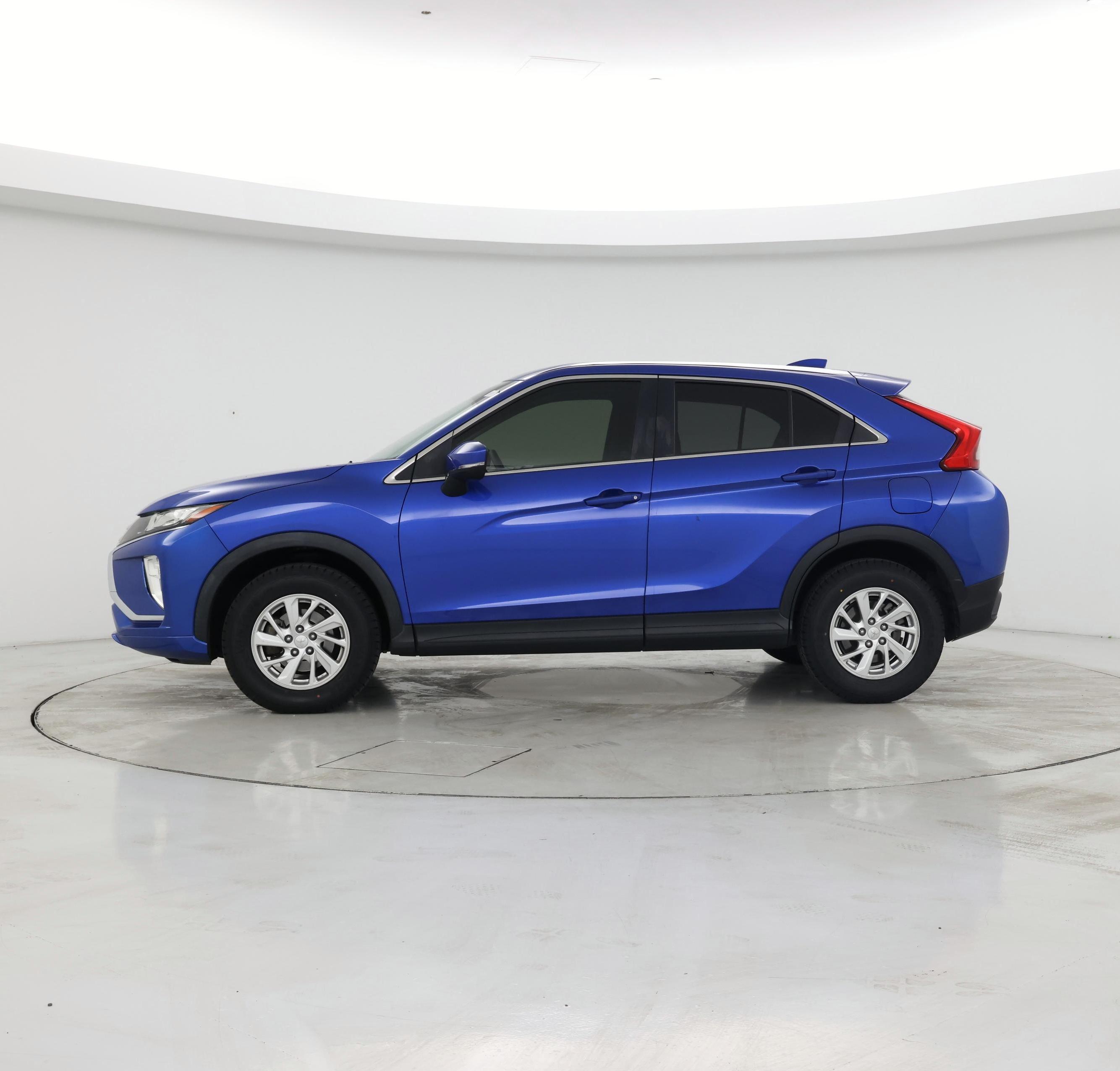 Thumbnail: 2019 Mitsubishi Eclipse Cross - 3