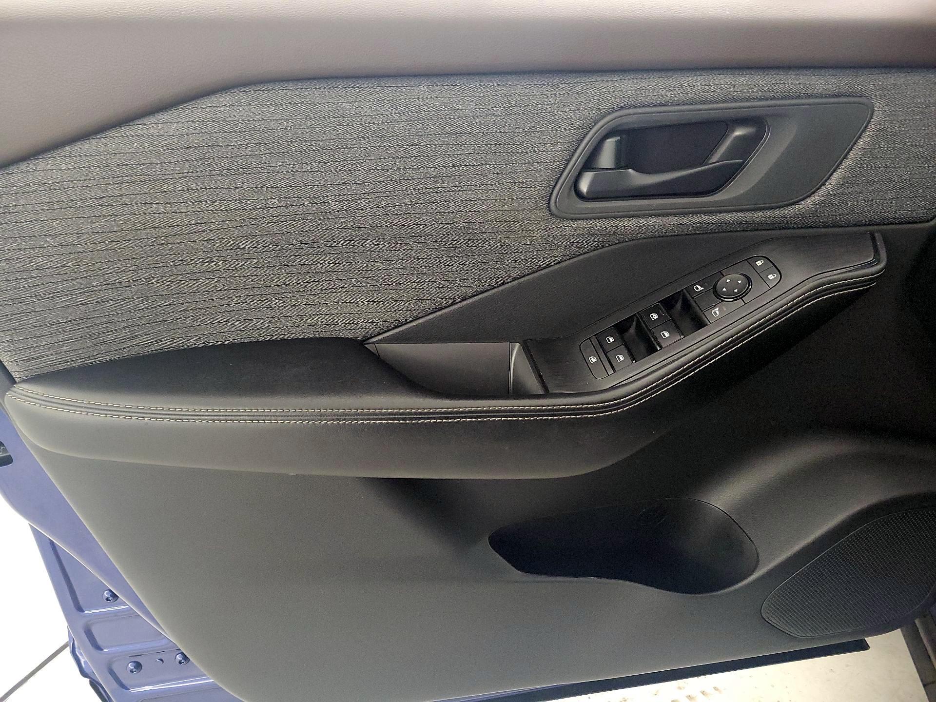 Thumbnail: 2021 Nissan Rogue - 12